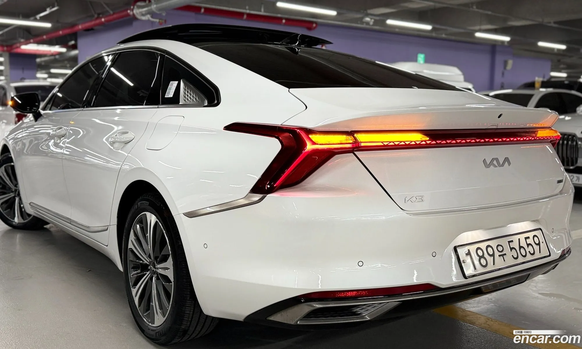 Kia K8 Hybrid 2022 — 8