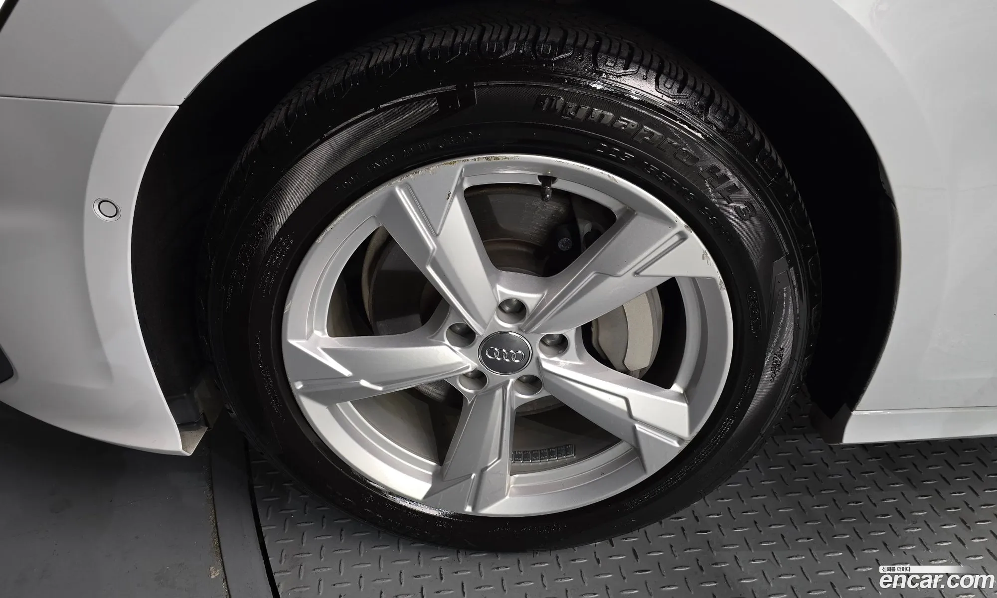 Audi A6 2020 WAUZZZF2XLN074038 — 19