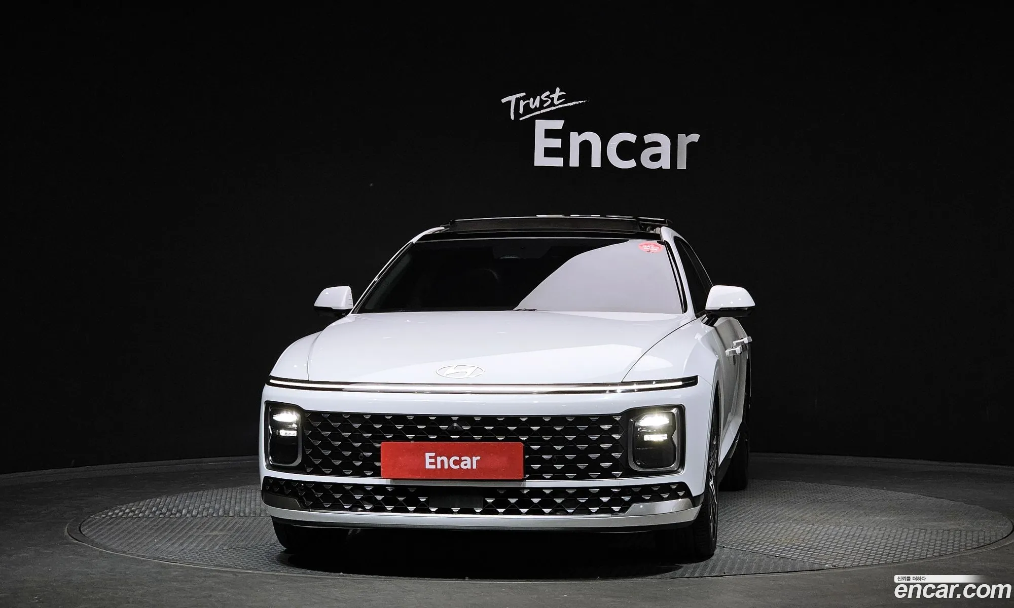 Hyundai Grandeur Hybrid 2023 — 16