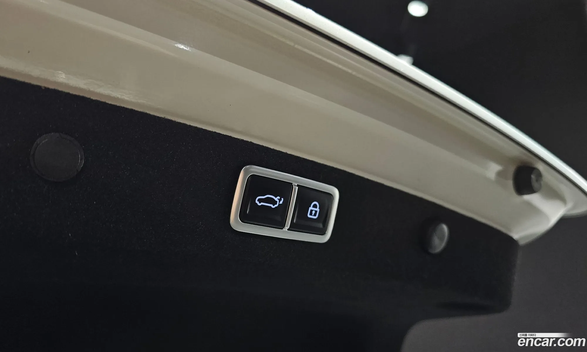 Hyundai Grandeur Hybrid 2023 — 7