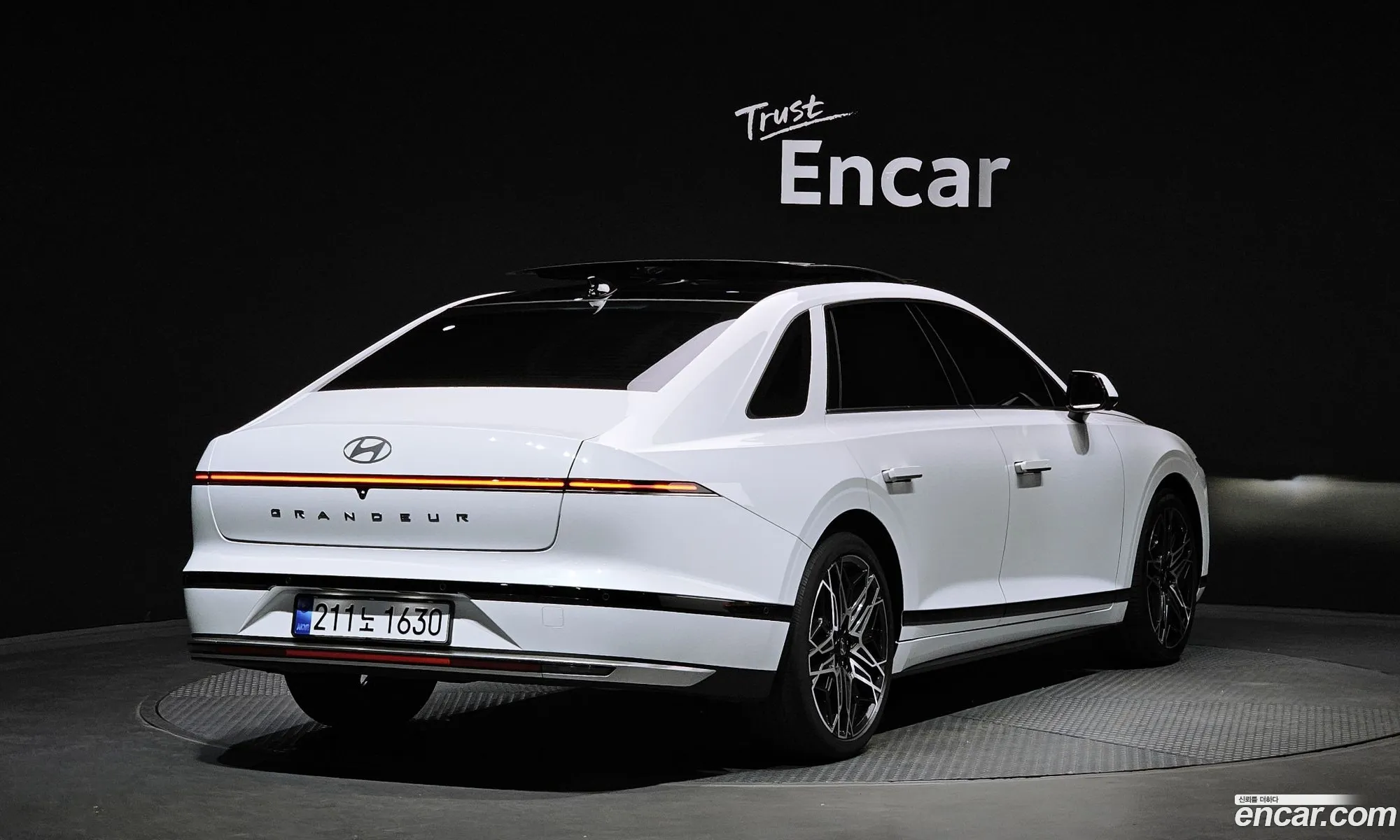 Hyundai Grandeur Hybrid 2023 — 3