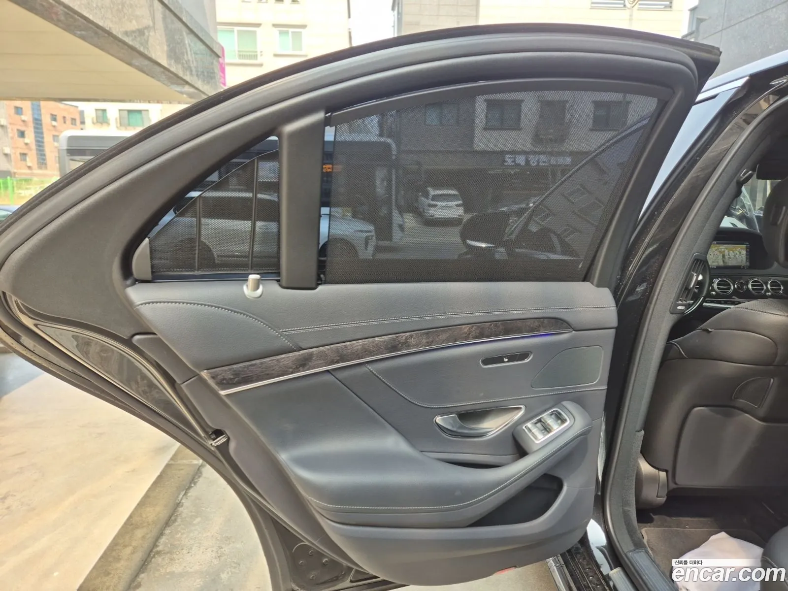 Mercedes-Benz S-Class W222 2020 — 19