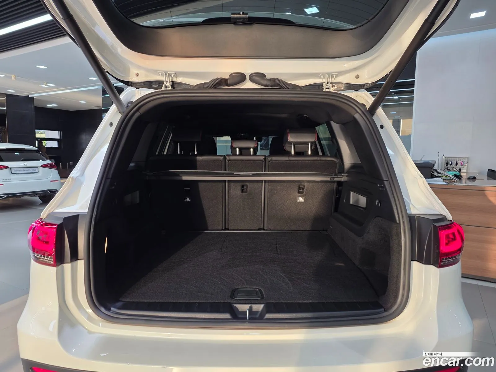 Mercedes-Benz GLB-Class X247 2022 — 3
