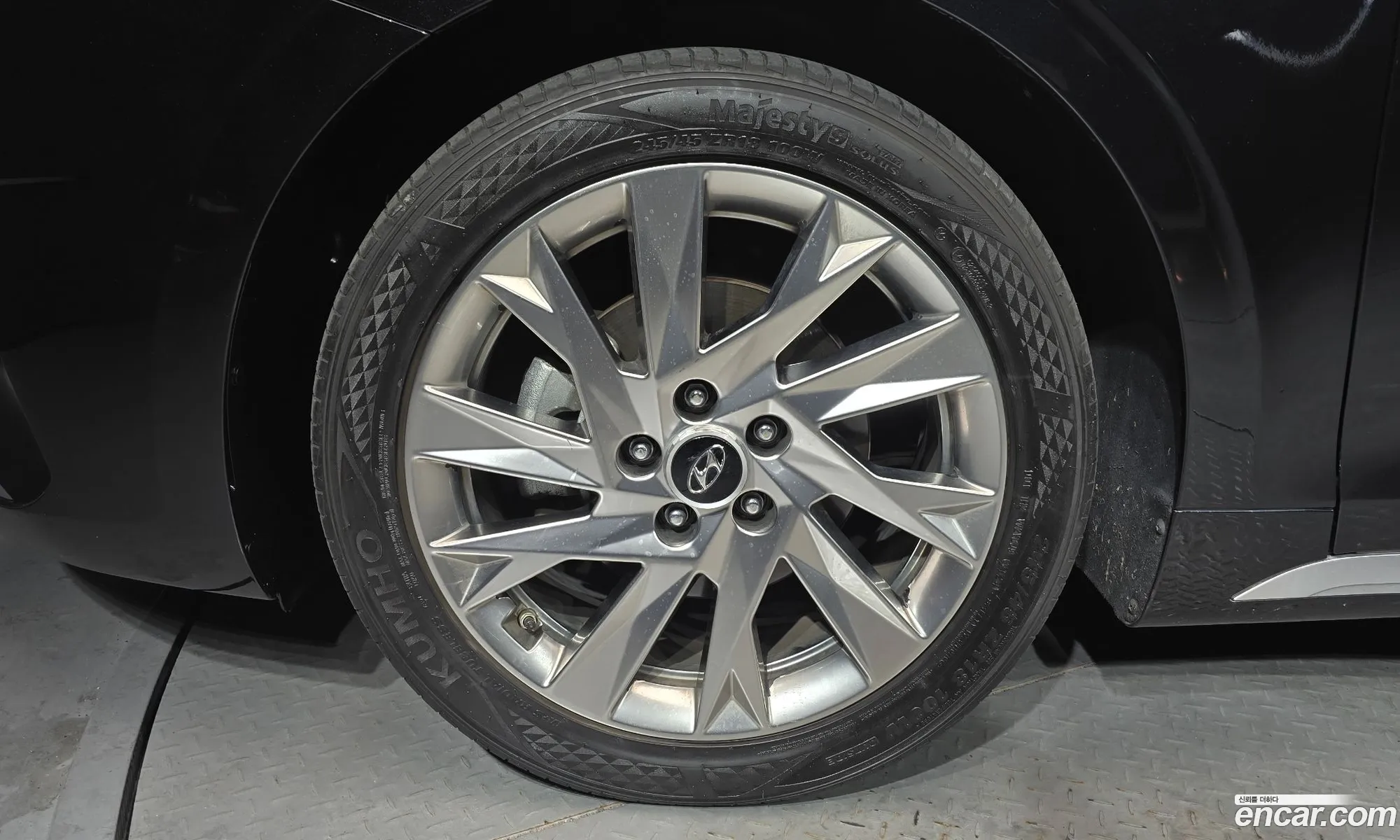 Hyundai Grandeur IG Hybrid 2020 — 3