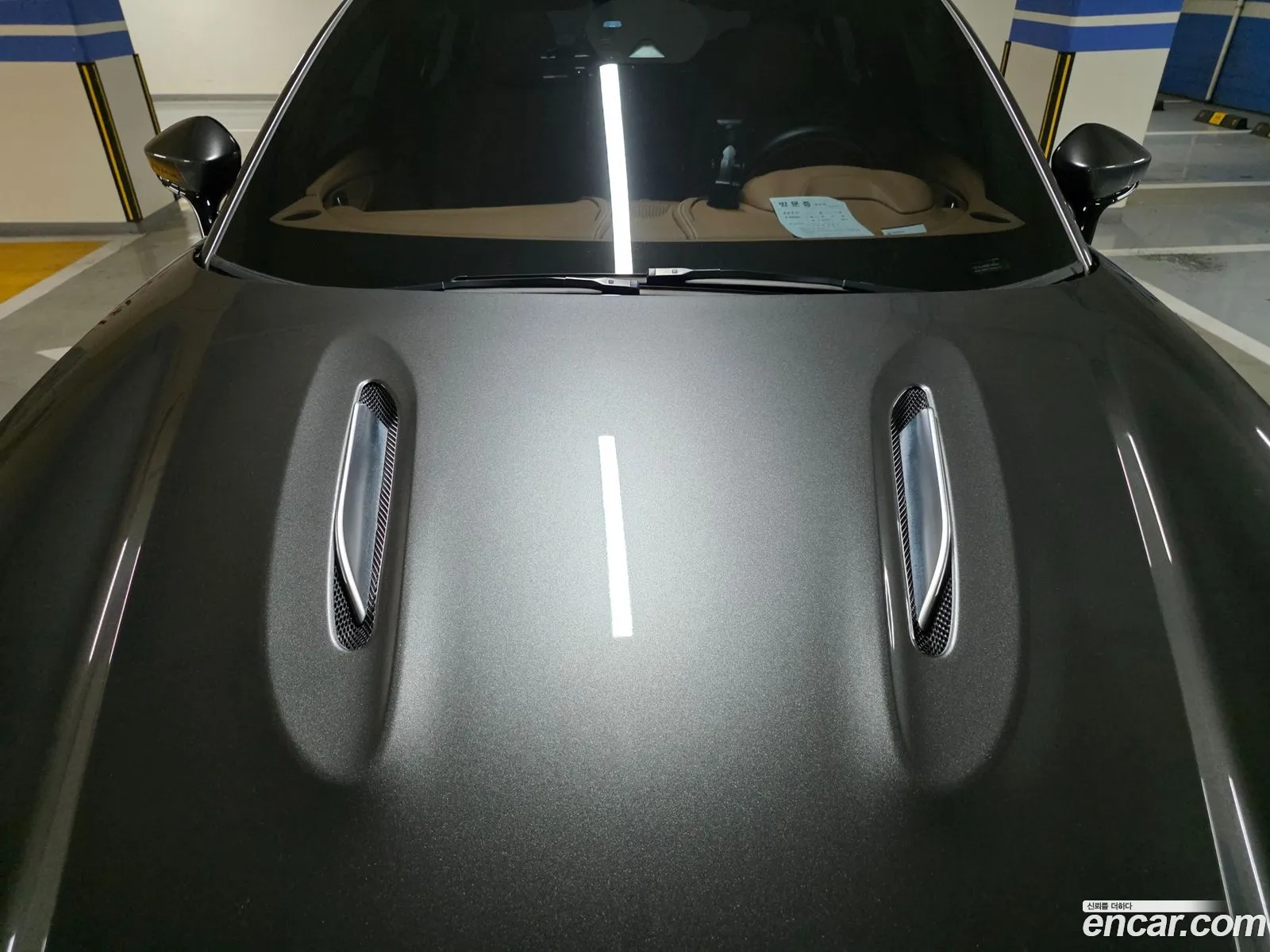 Aston Martin DBX 2021 — 6