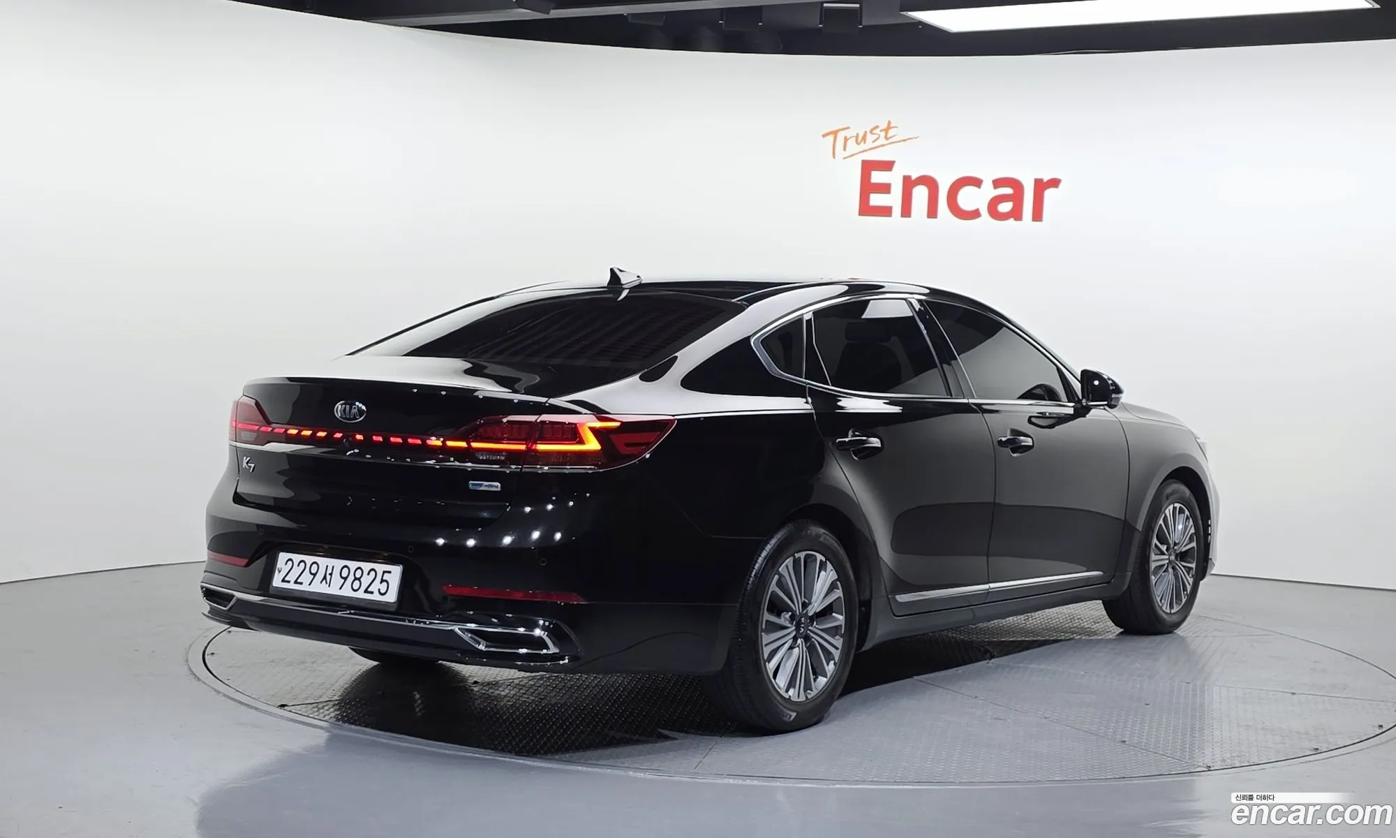 Kia K7 Premier Hybrid 2020 — 17