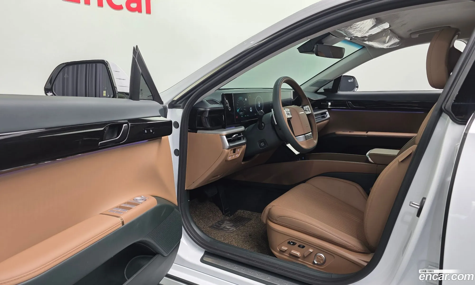 Hyundai Grandeur Hybrid 2024 — 20