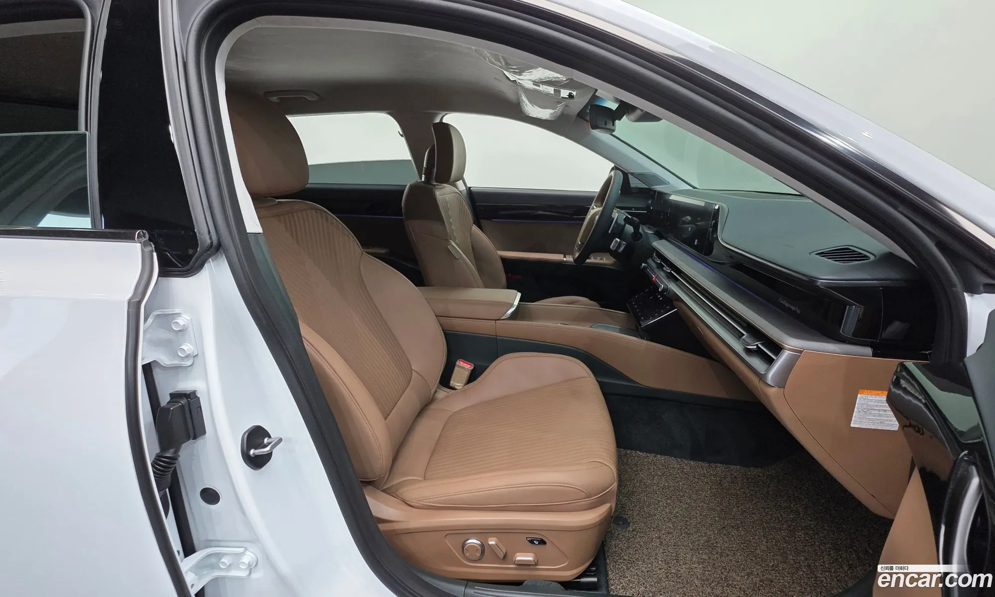 Hyundai Grandeur Hybrid 2024 — 5