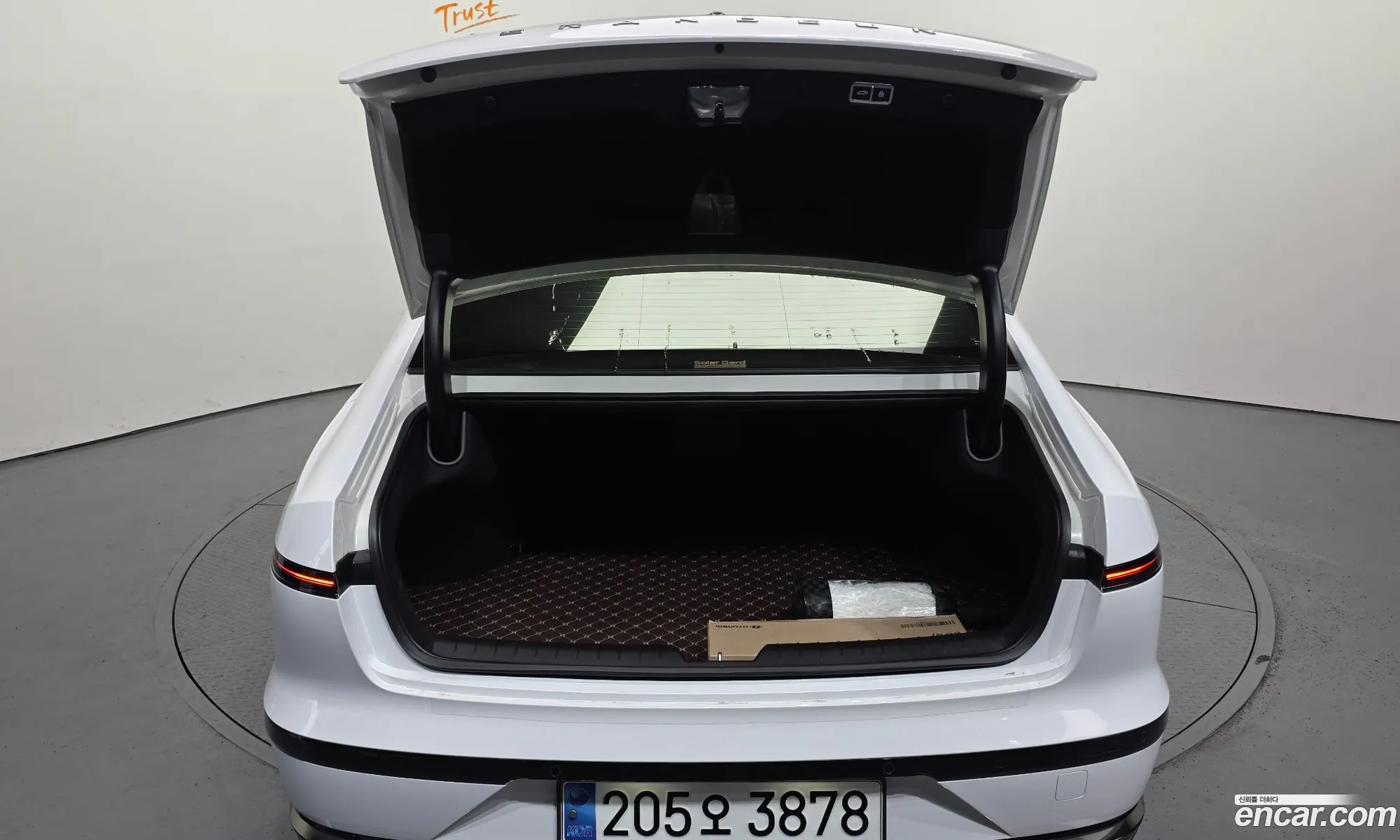 Hyundai Grandeur Hybrid 2024 — 17