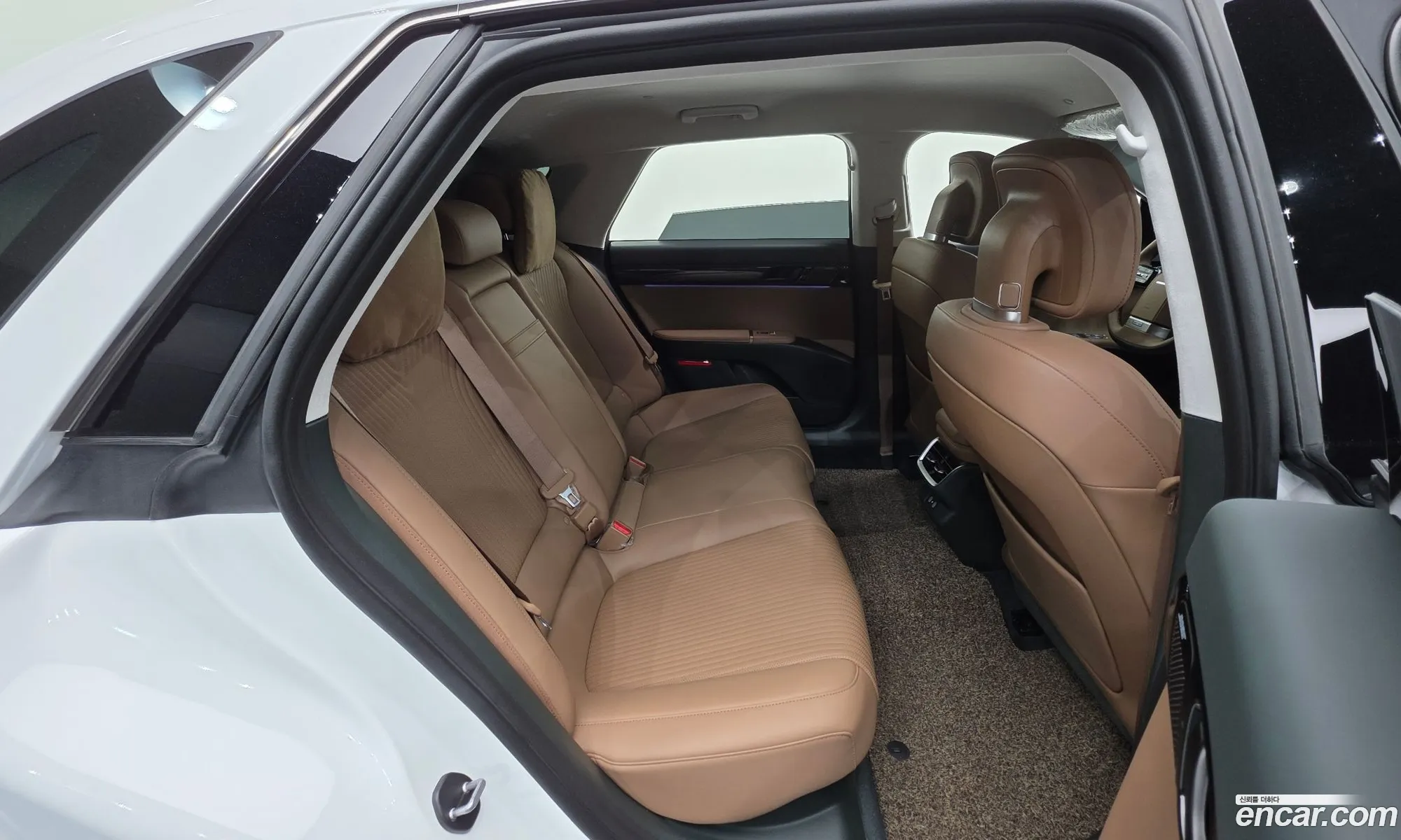 Hyundai Grandeur Hybrid 2024 — 15