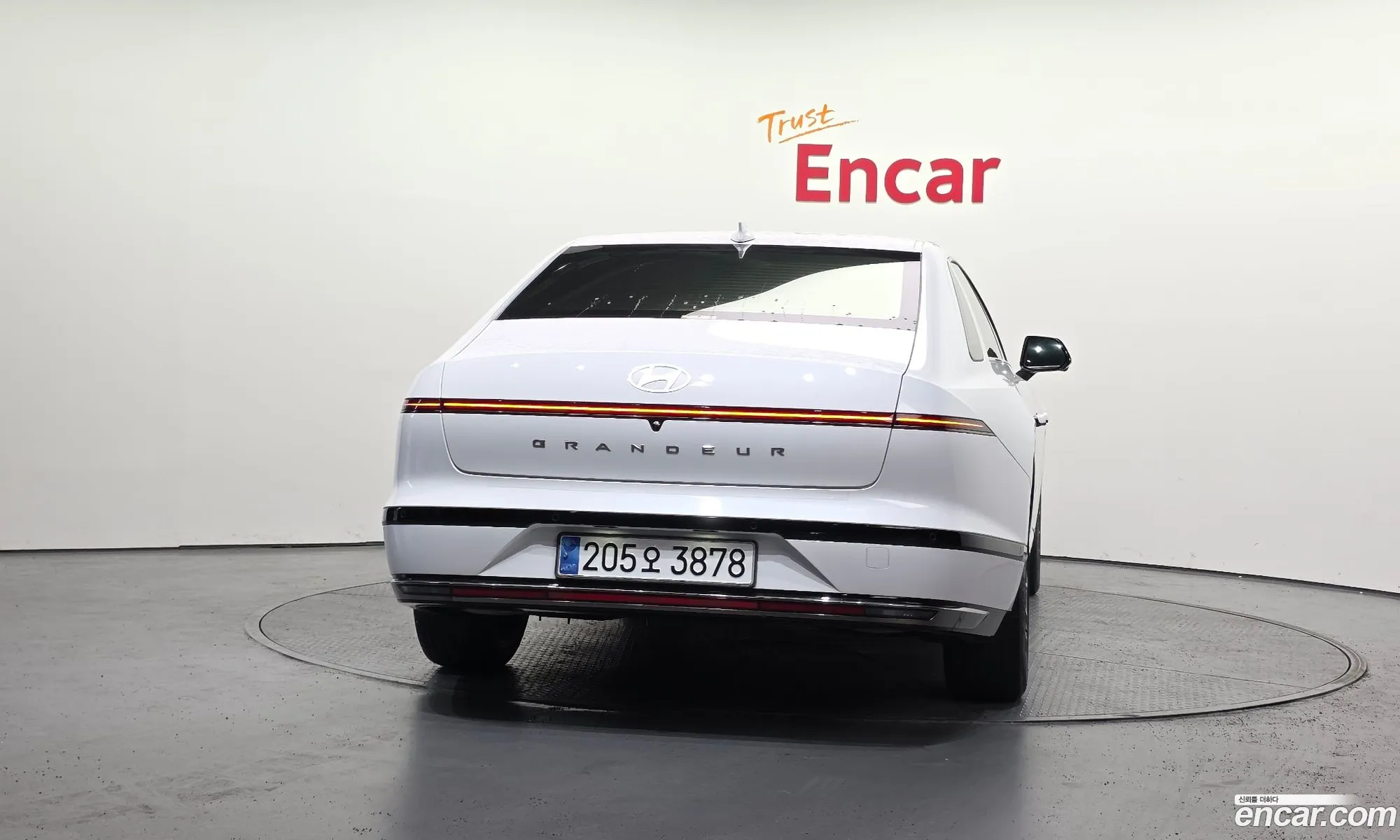 Hyundai Grandeur Hybrid 2024 — 11