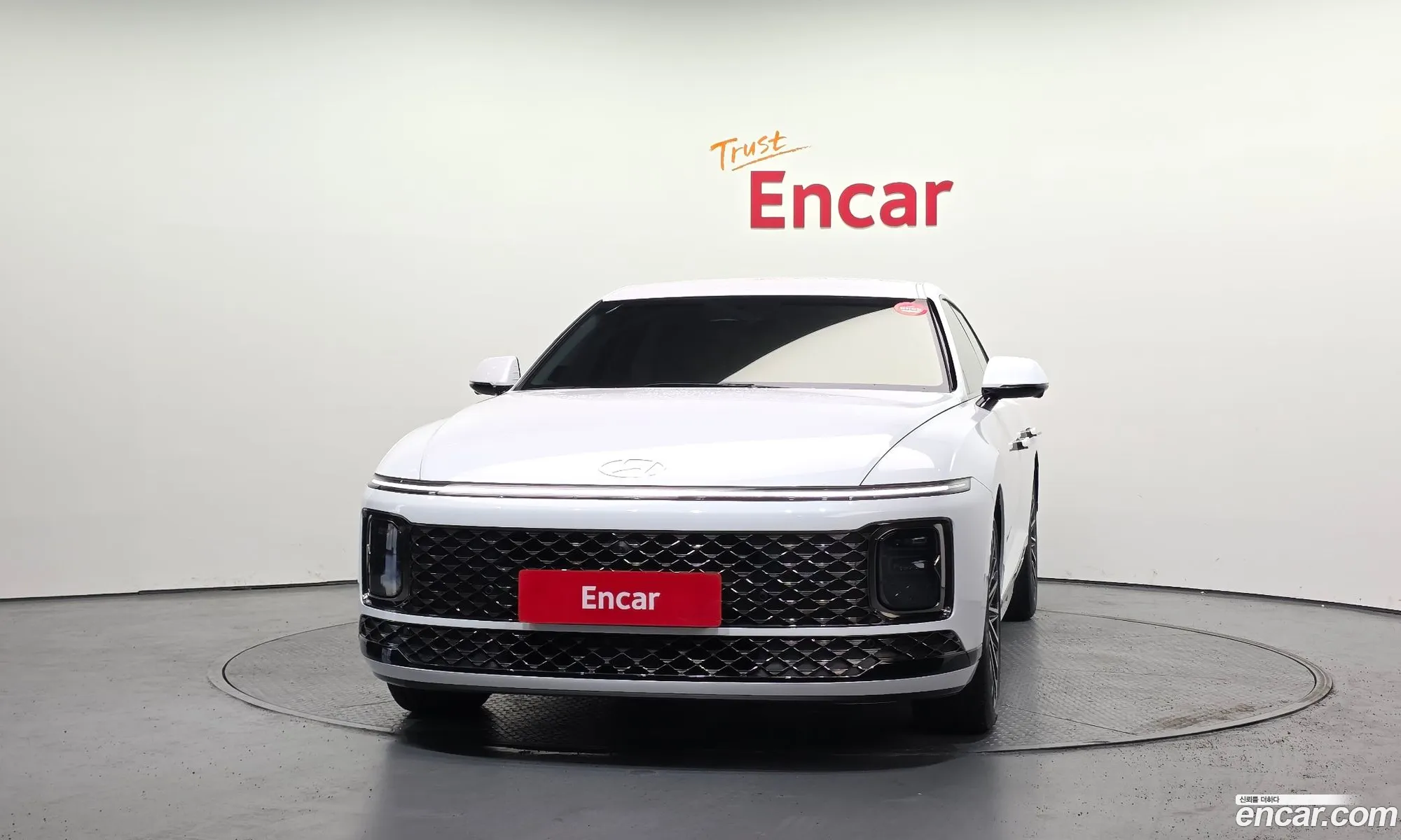 Hyundai Grandeur Hybrid 2024 — 3