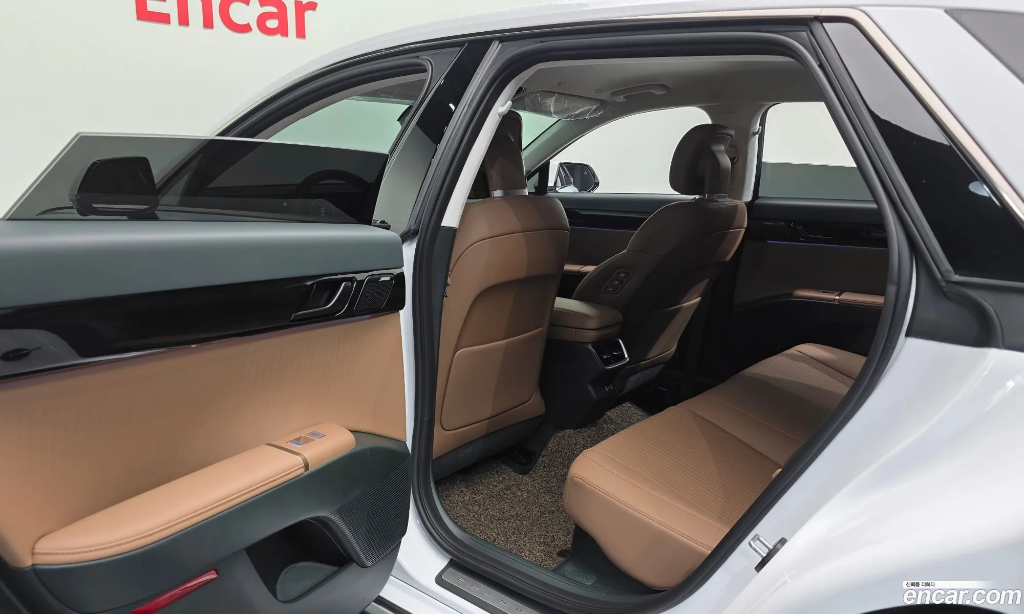 Hyundai Grandeur Hybrid 2024 — 4