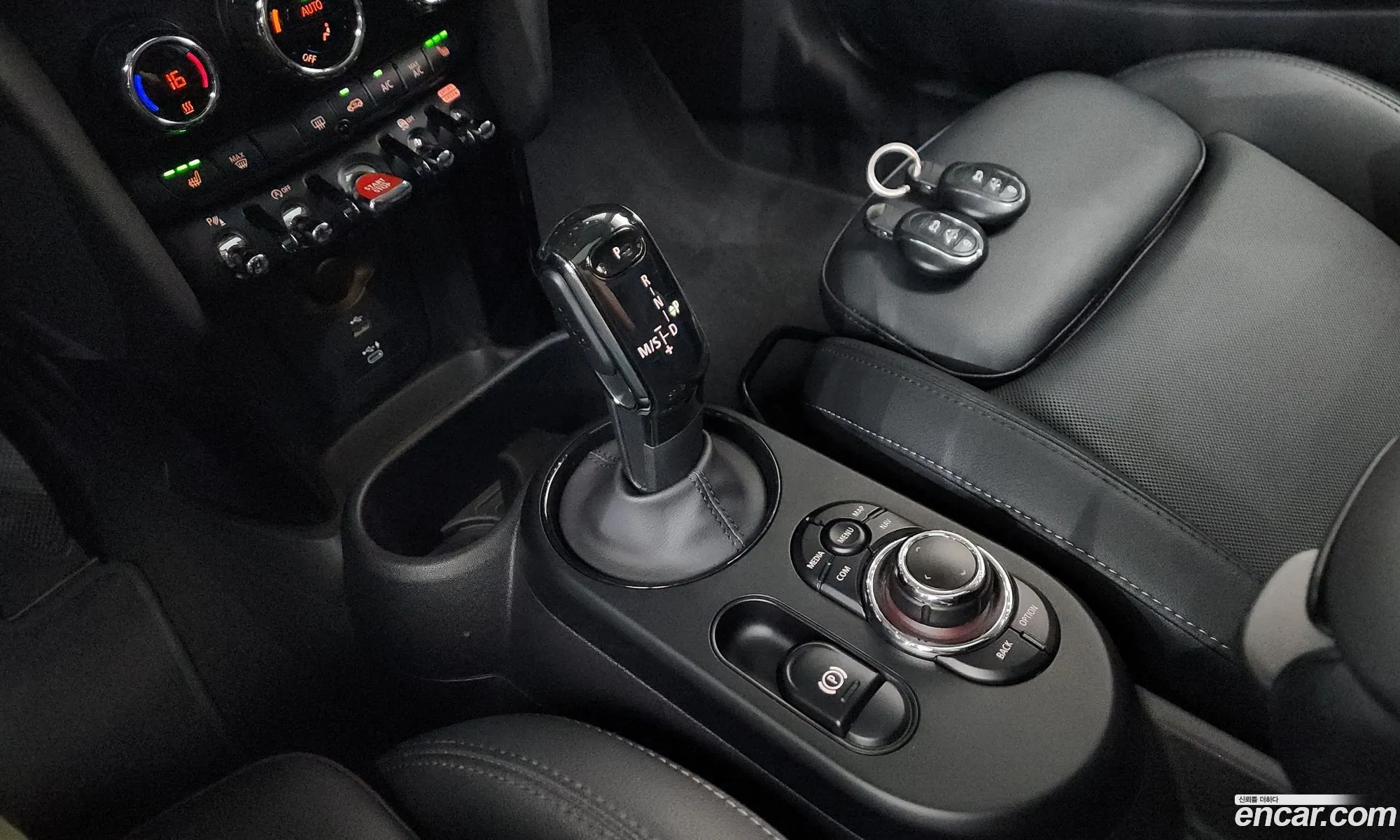 Mini Cooper S 2022 WMW61DH02N2S17948 — 10