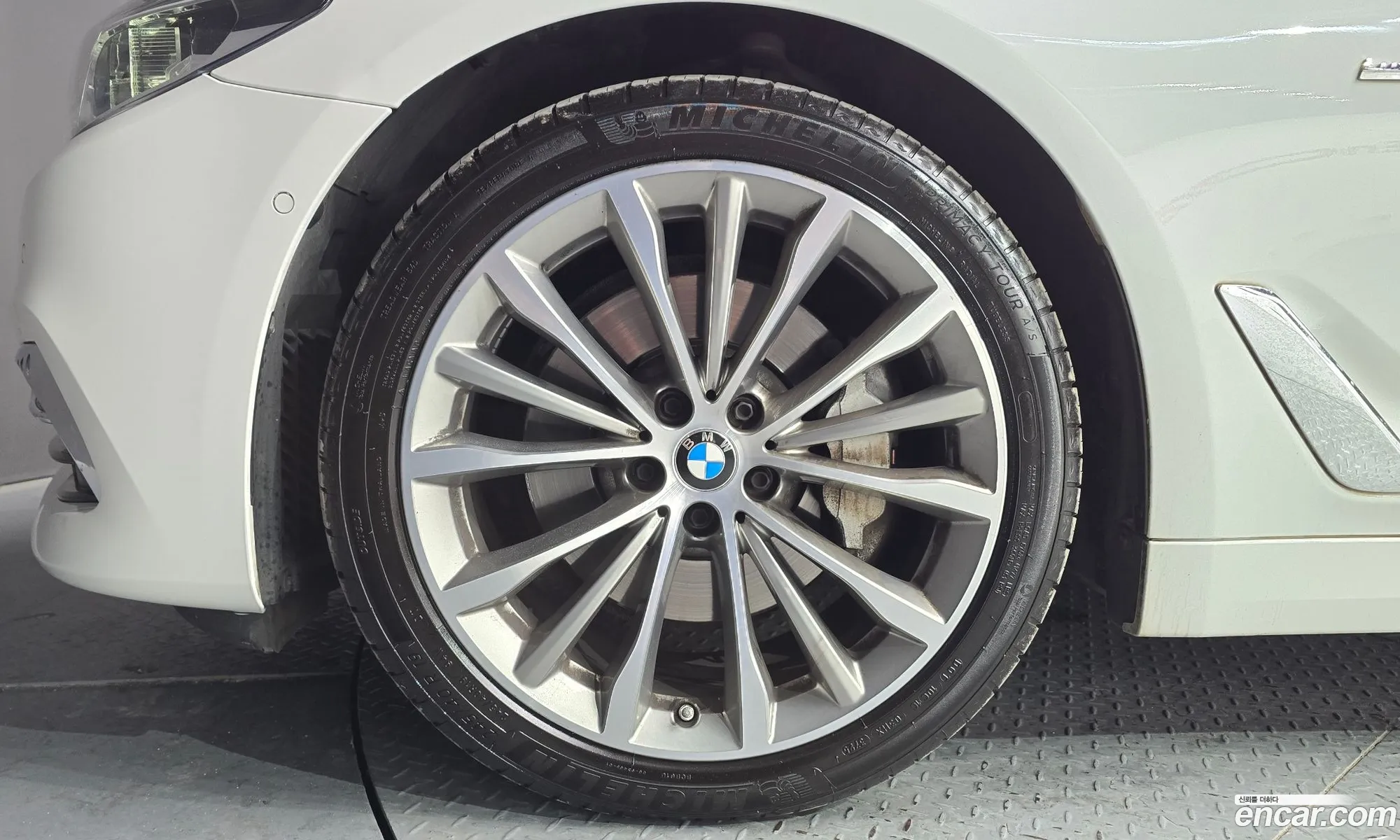 BMW 5 Series 2018 — 6