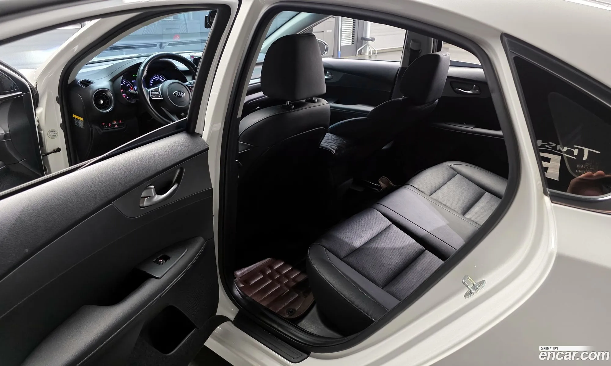 Kia K3 2019 — 12