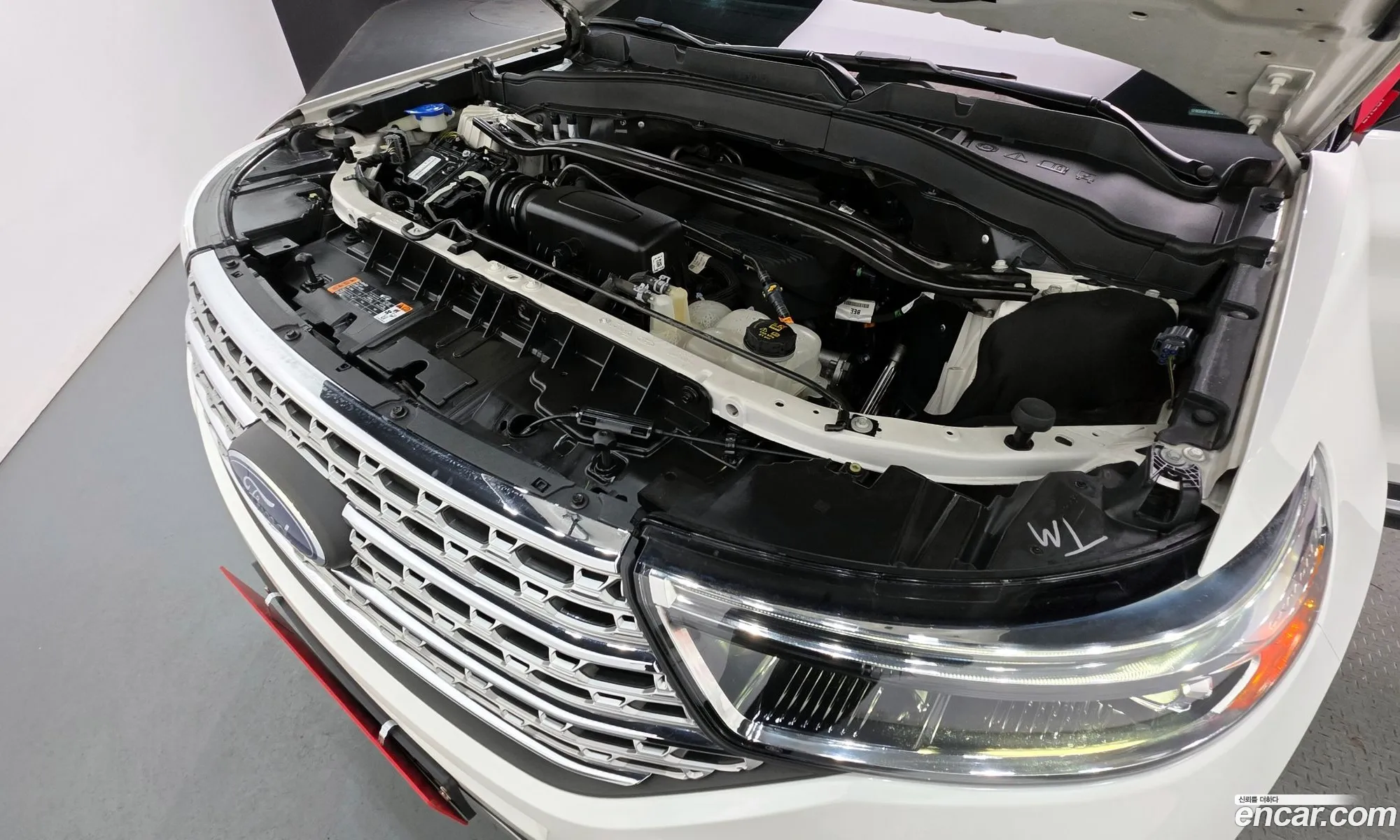 Ford Explorer 6th Gen 2020 1FMSK8FH5LGB70098 — 6