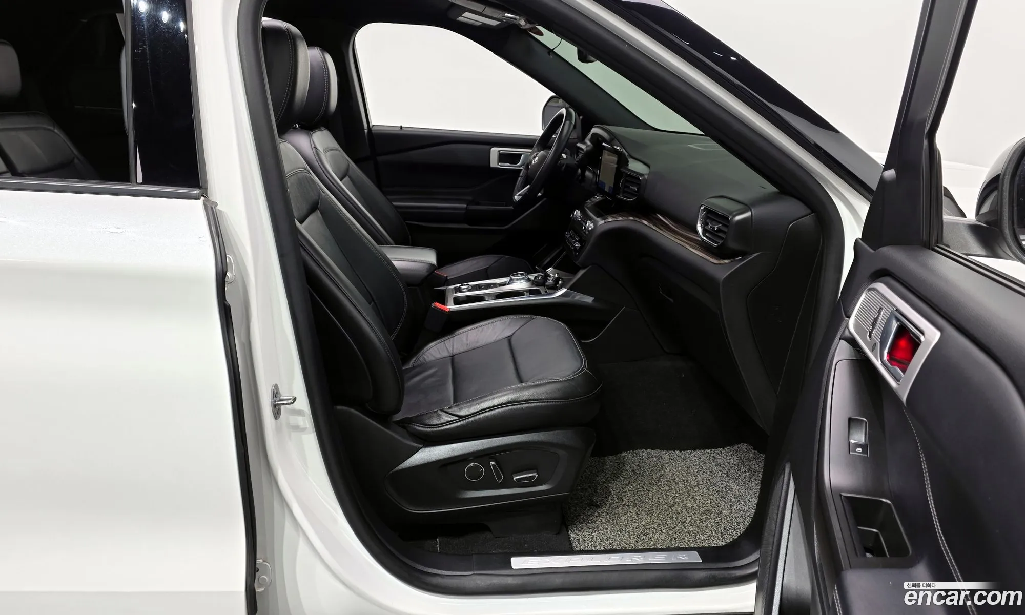 Ford Explorer 6th Gen 2020 1FMSK8FH5LGB70098 — 8