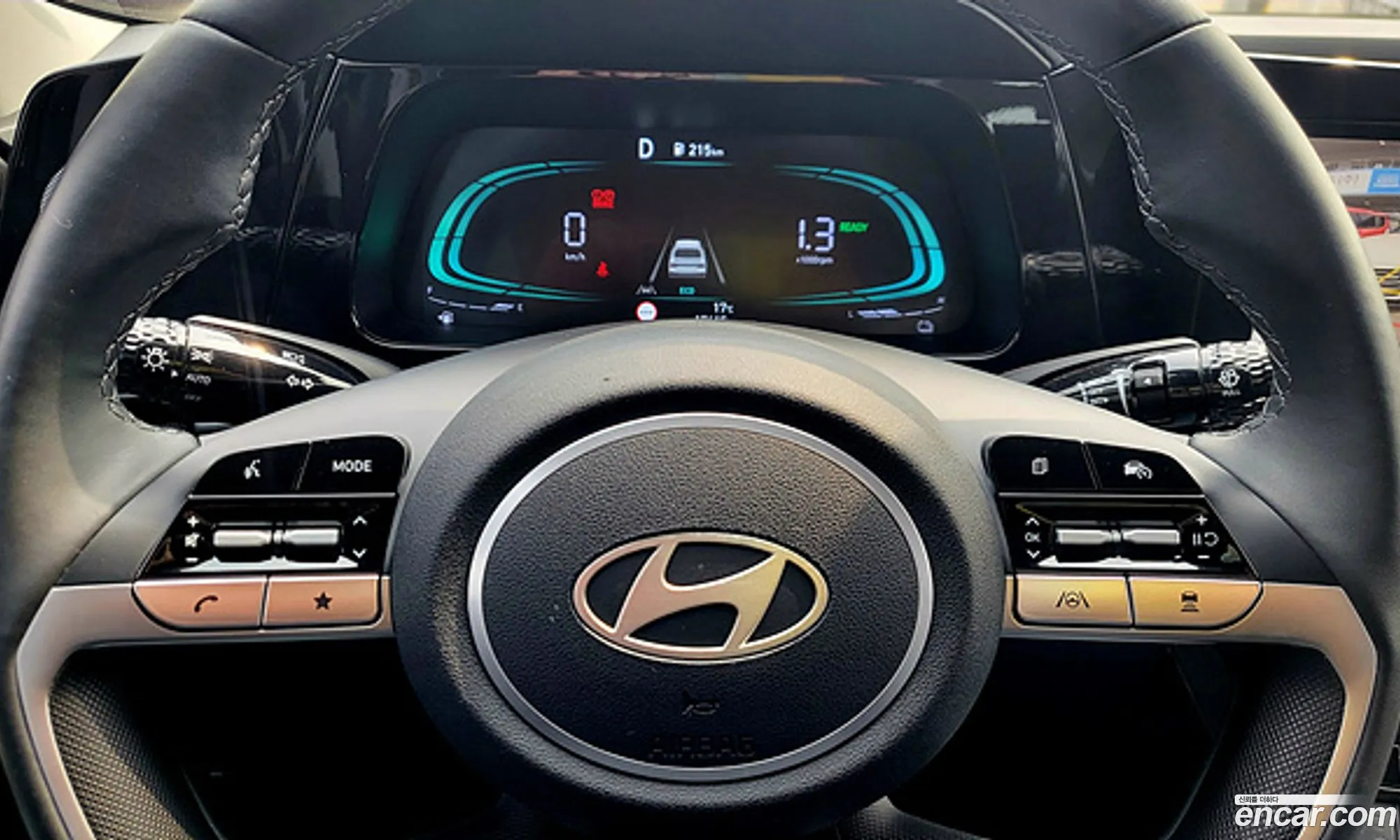 Hyundai Elantra Hybrid 2024 — 7