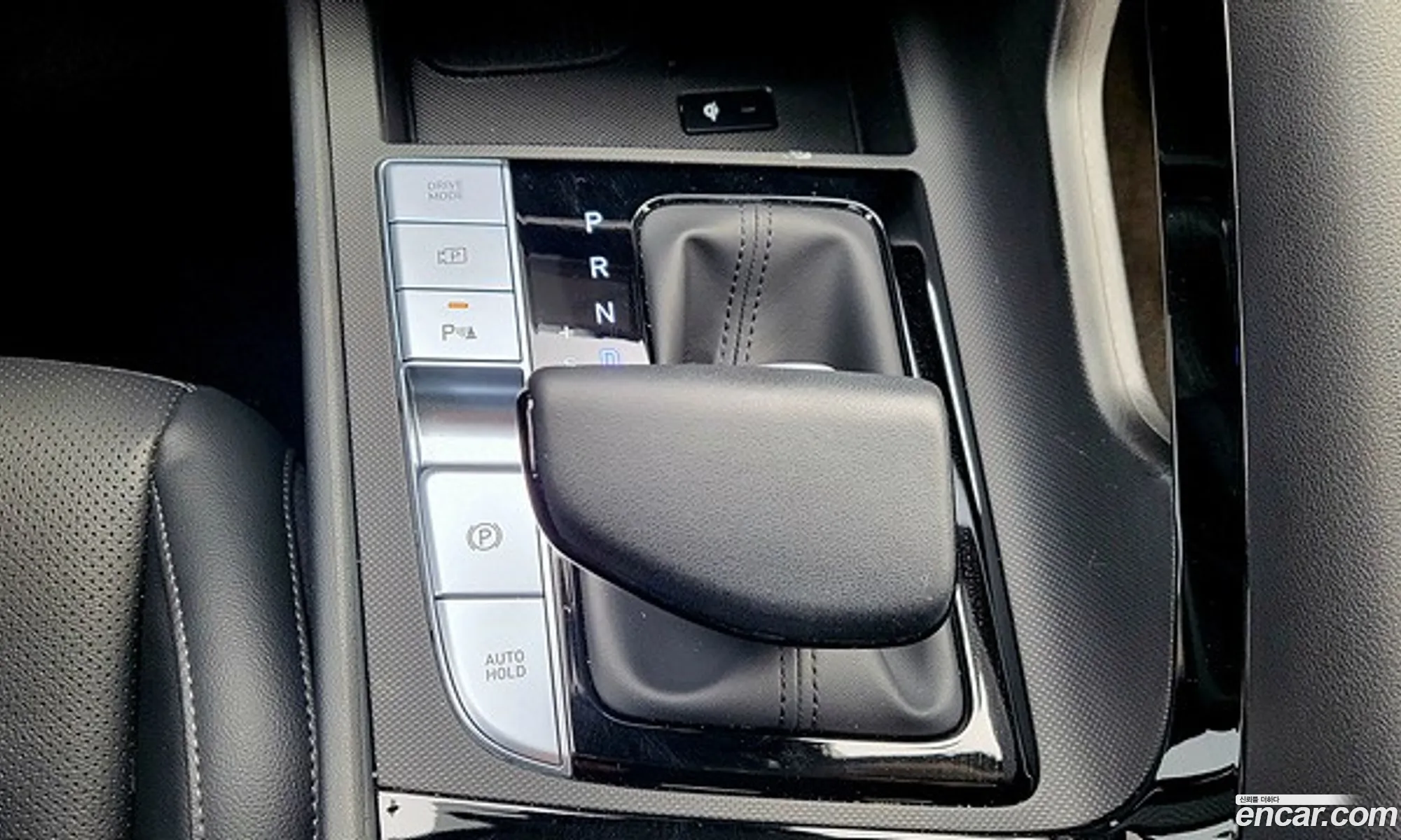 Hyundai Elantra Hybrid 2024 — 15