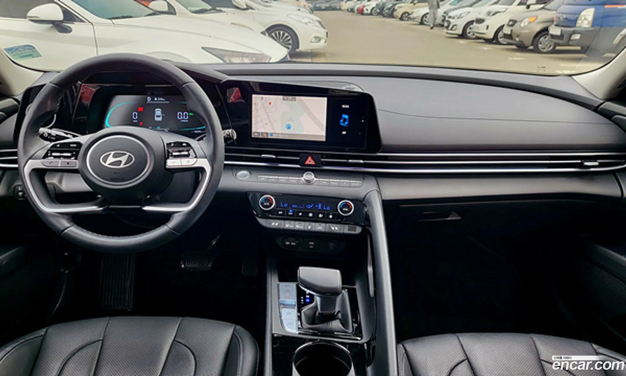 Hyundai Elantra Hybrid 2024 — 11