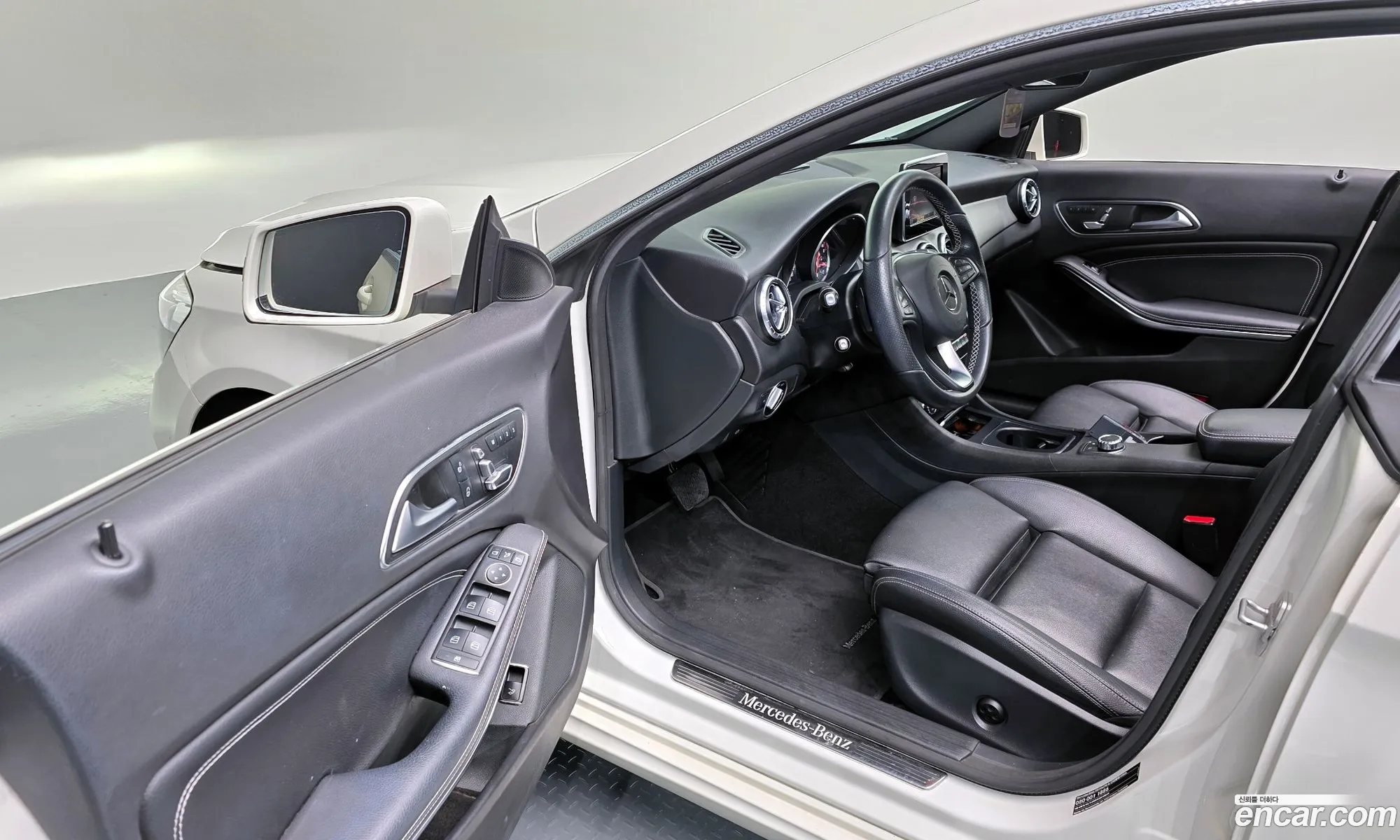 Mercedes-Benz CLA-Class C117 2017 — 11