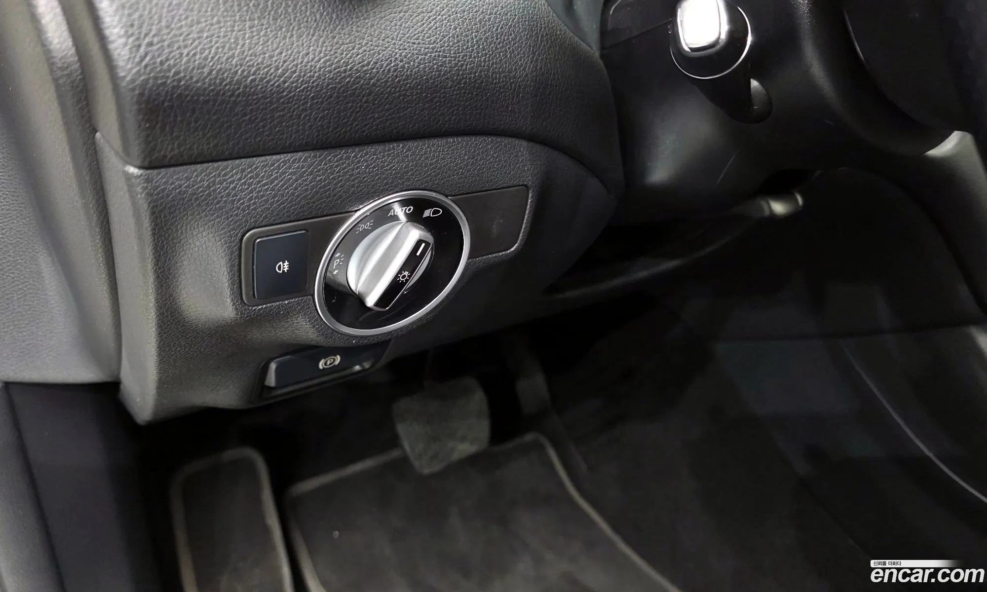 Mercedes-Benz CLA-Class C117 2017 — 12