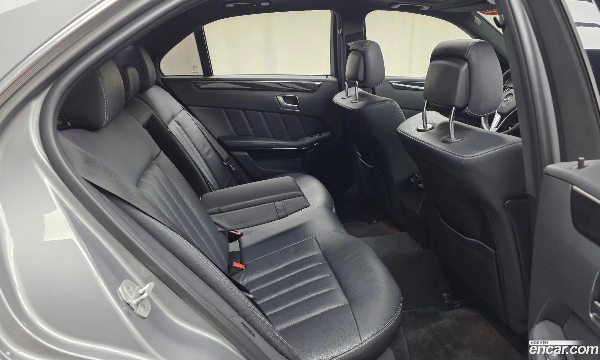 Mercedes-Benz E-Class W212 2014 WDDHF8CB5EA971757 — 19
