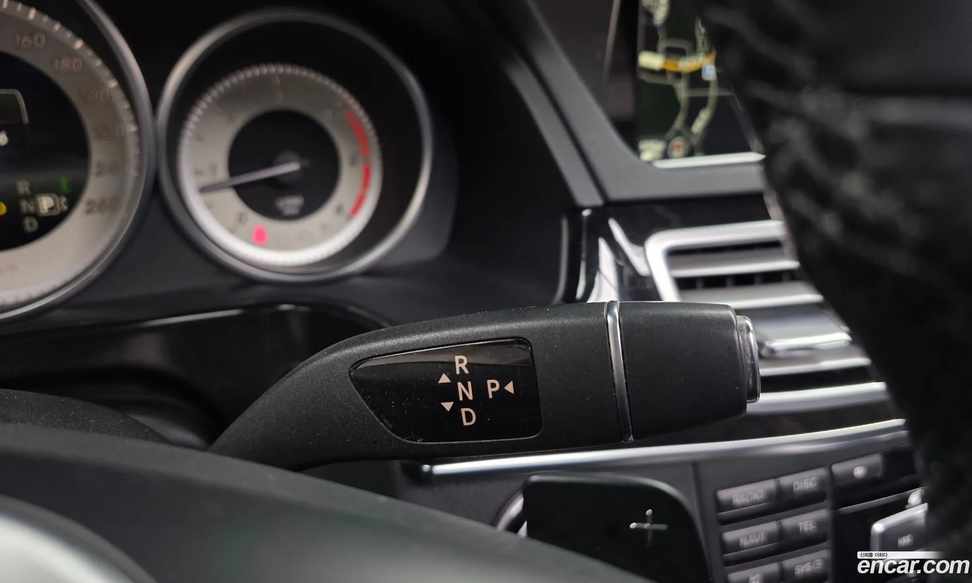 Mercedes-Benz E-Class W212 2014 WDDHF8CB5EA971757 — 9