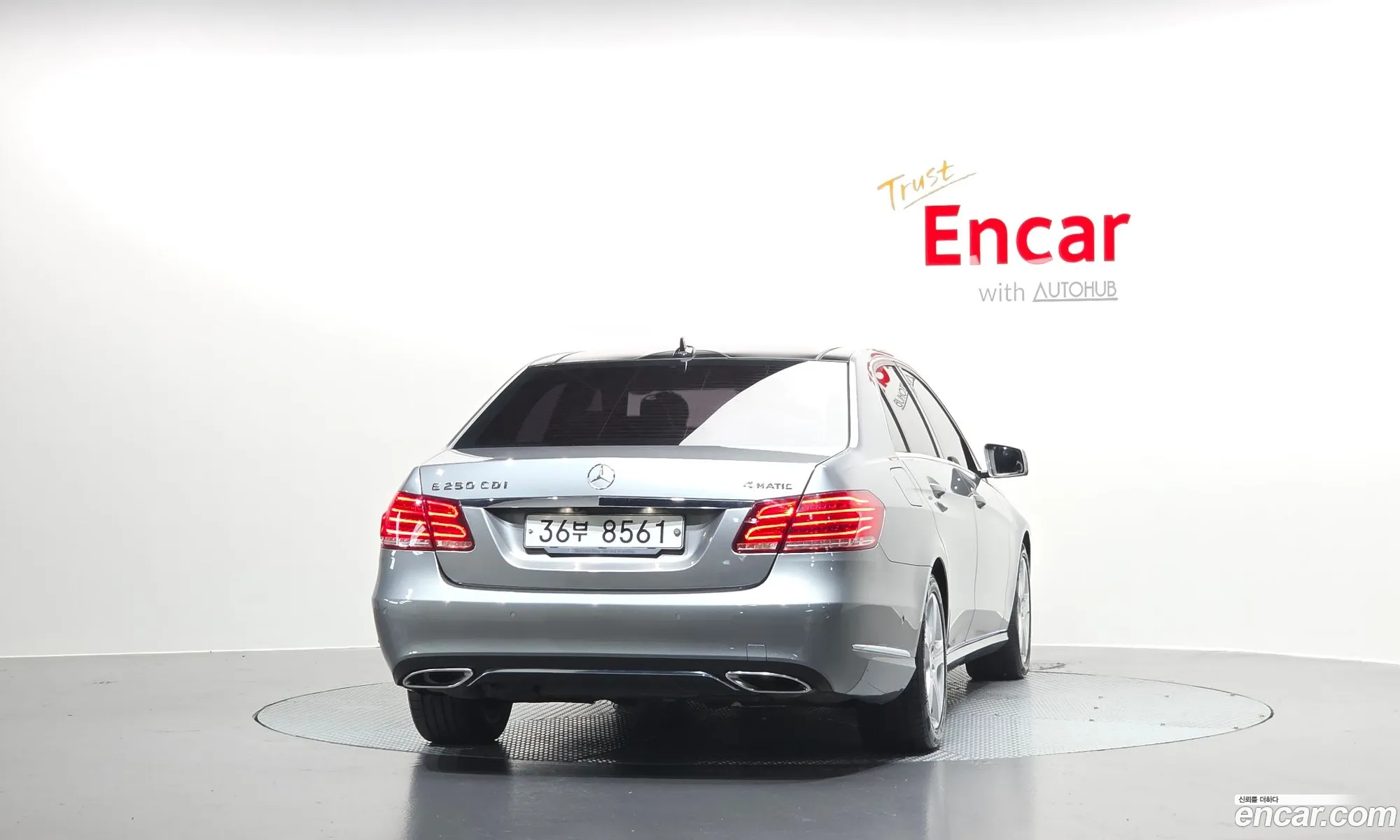 Mercedes-Benz E-Class W212 2014 WDDHF8CB5EA971757 — 18