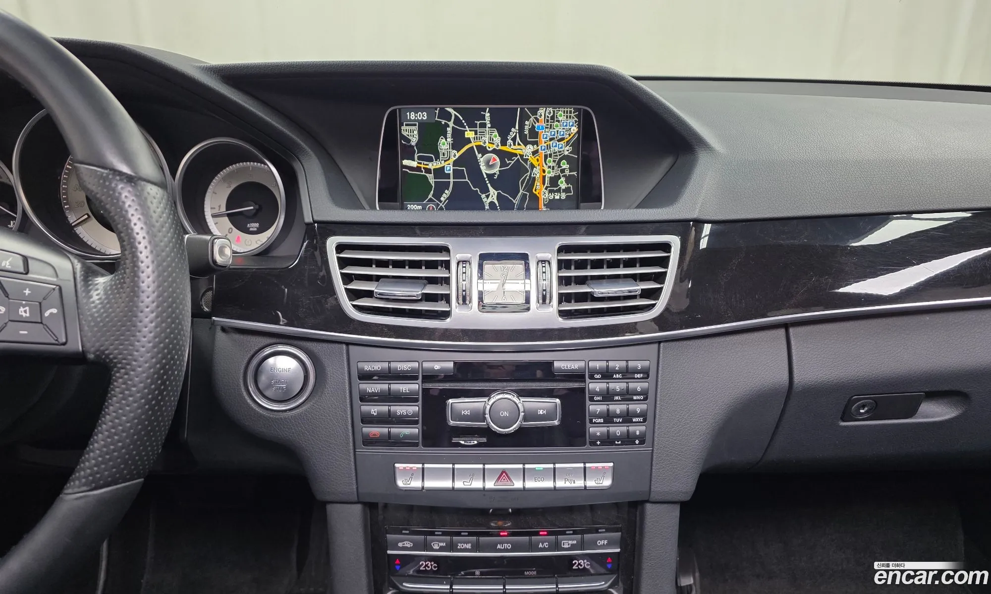 Mercedes-Benz E-Class W212 2014 WDDHF8CB5EA971757 — 8