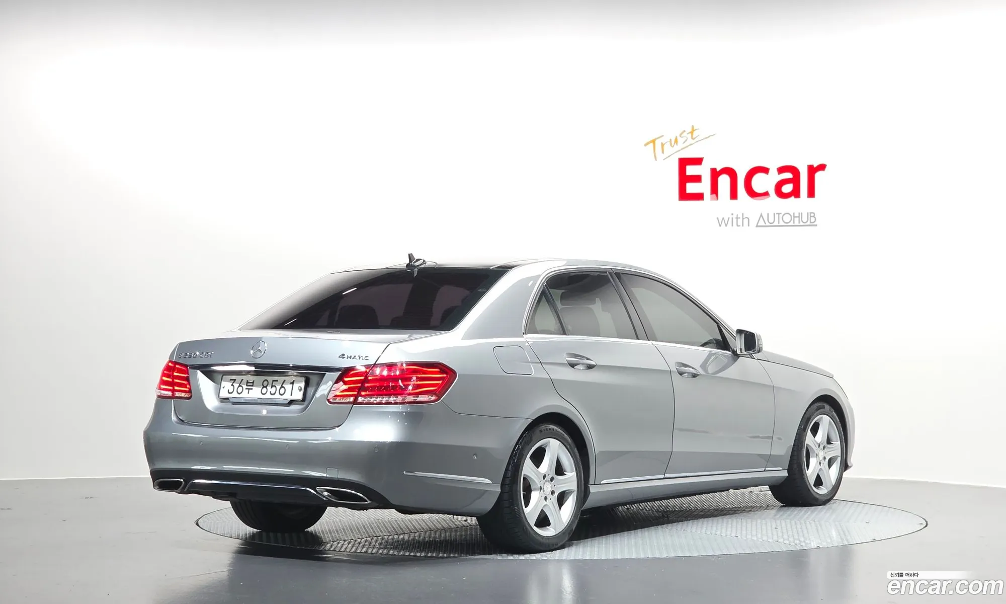 Mercedes-Benz E-Class W212 2014 WDDHF8CB5EA971757 — 7