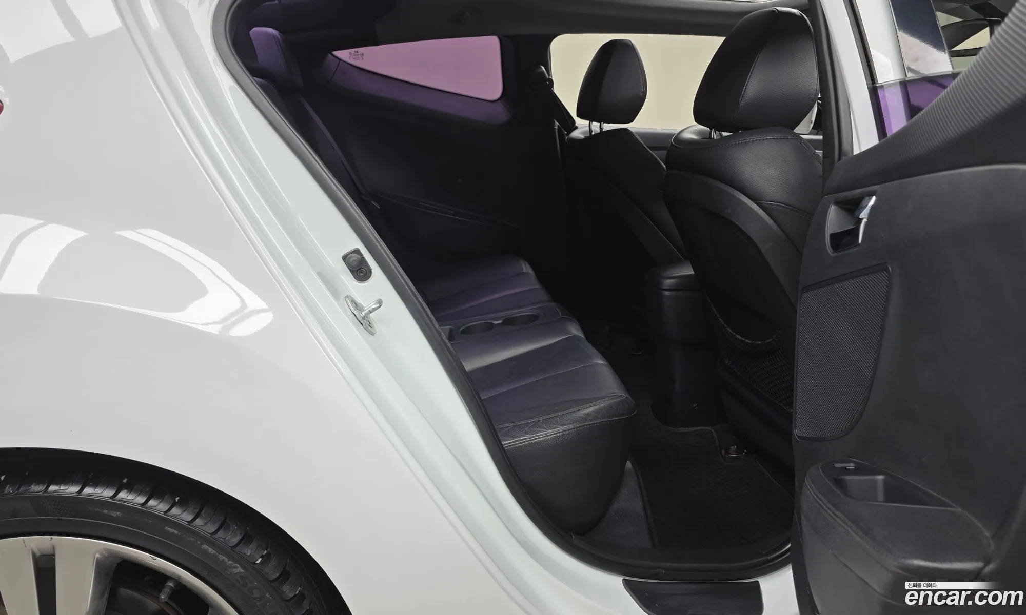 Hyundai Veloster 2012 — 16