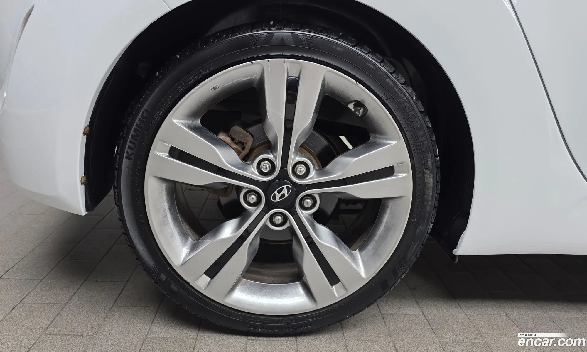 Hyundai Veloster 2012 — 2