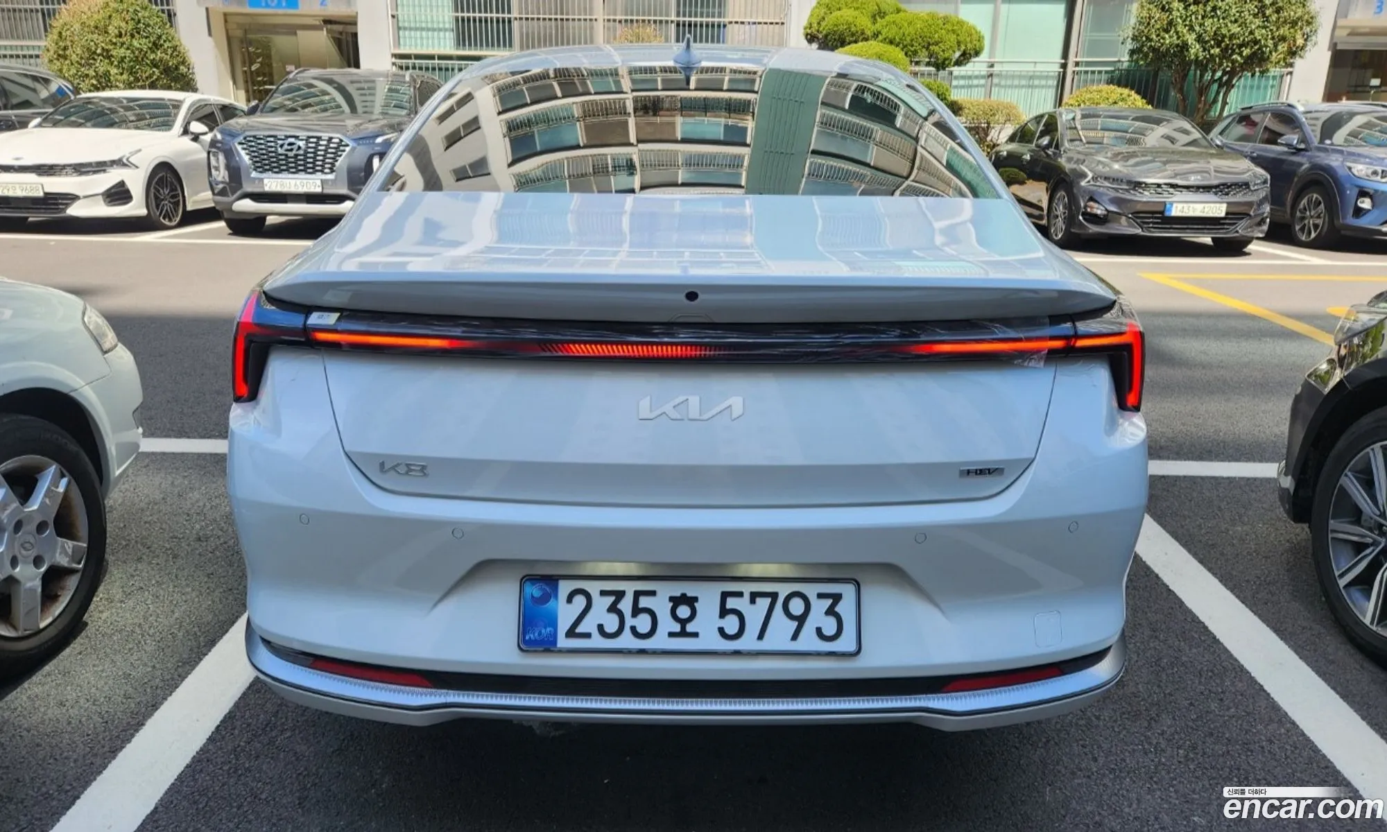 Kia K8 Hybrid 2026 — 8