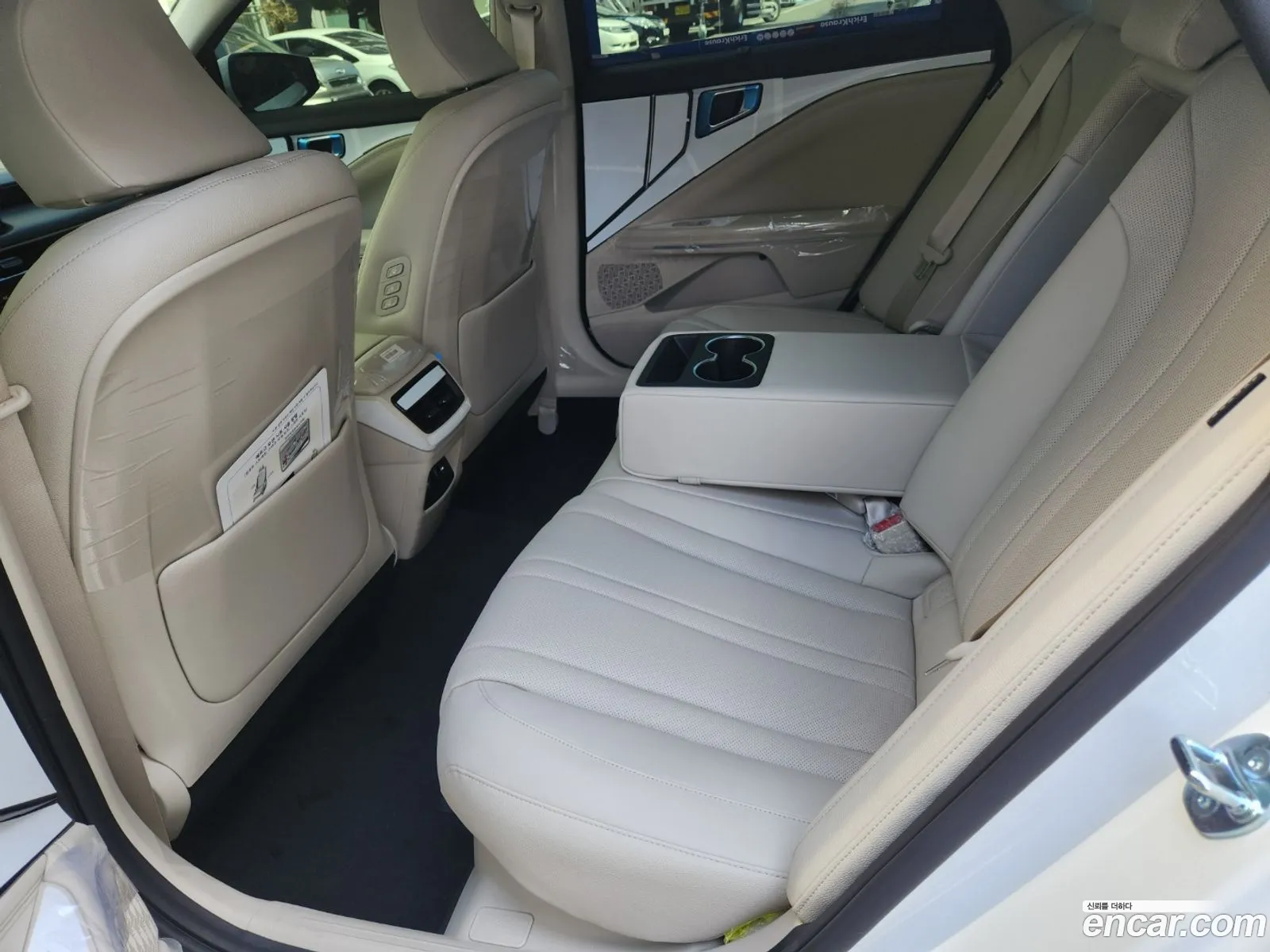 Kia K8 Hybrid 2026 — 11