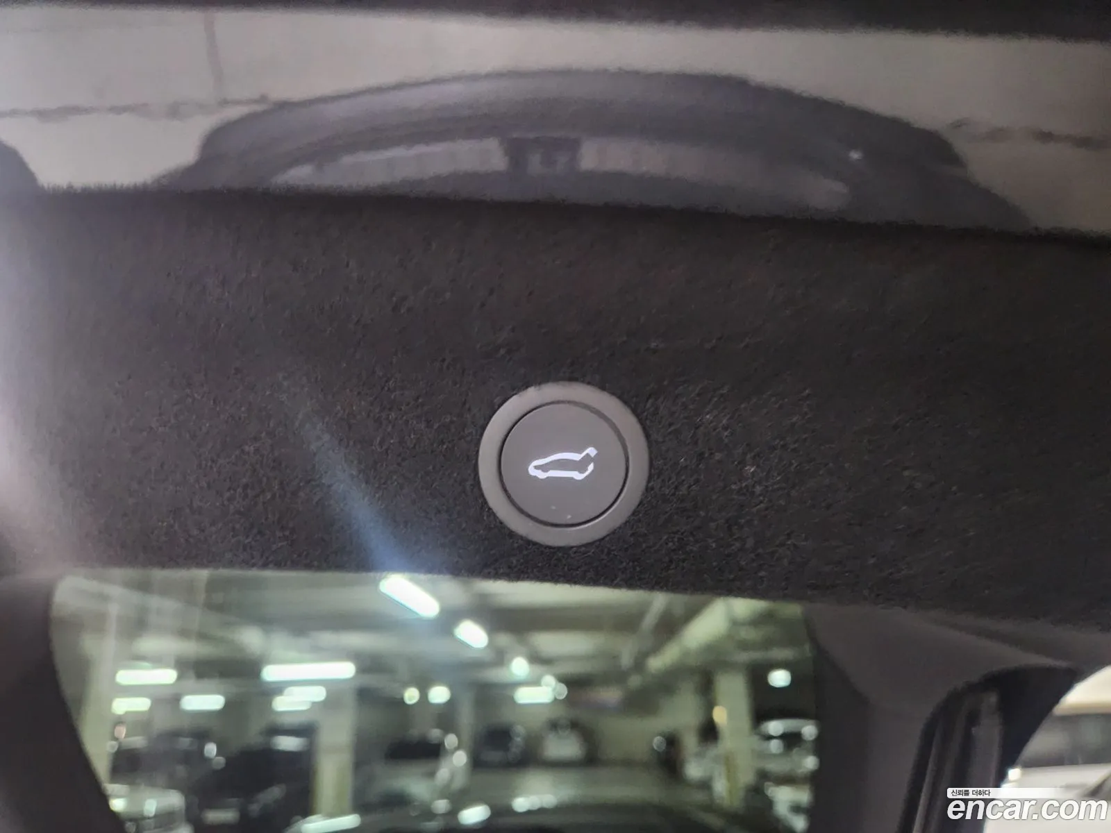 Tesla Model Y 2026 — 12