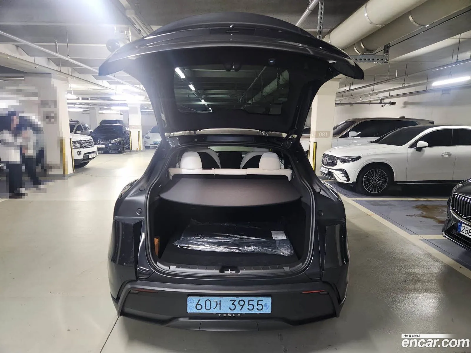 Tesla Model Y 2026 — 15