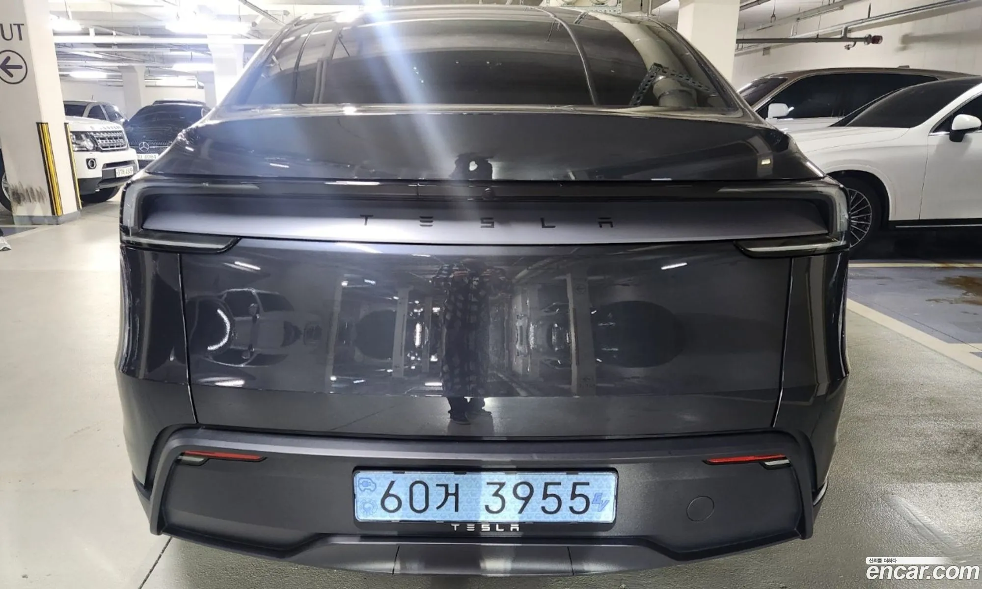 Tesla Model Y 2026 — 4