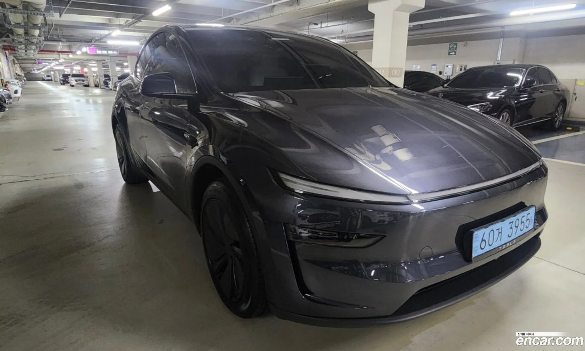 Tesla Model Y 2026 — 6
