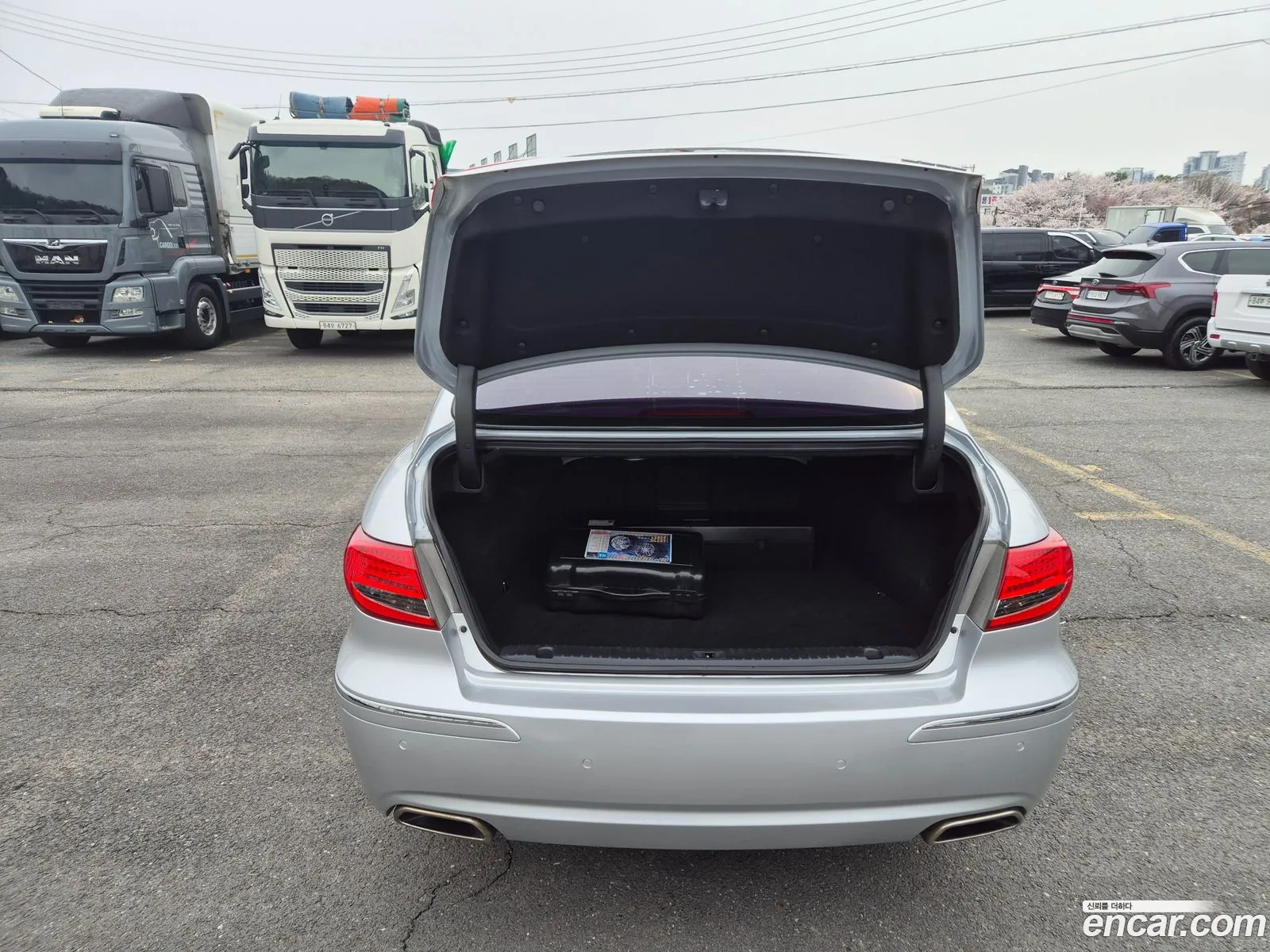 Hyundai The Luxury Grandeur 2010 — 13