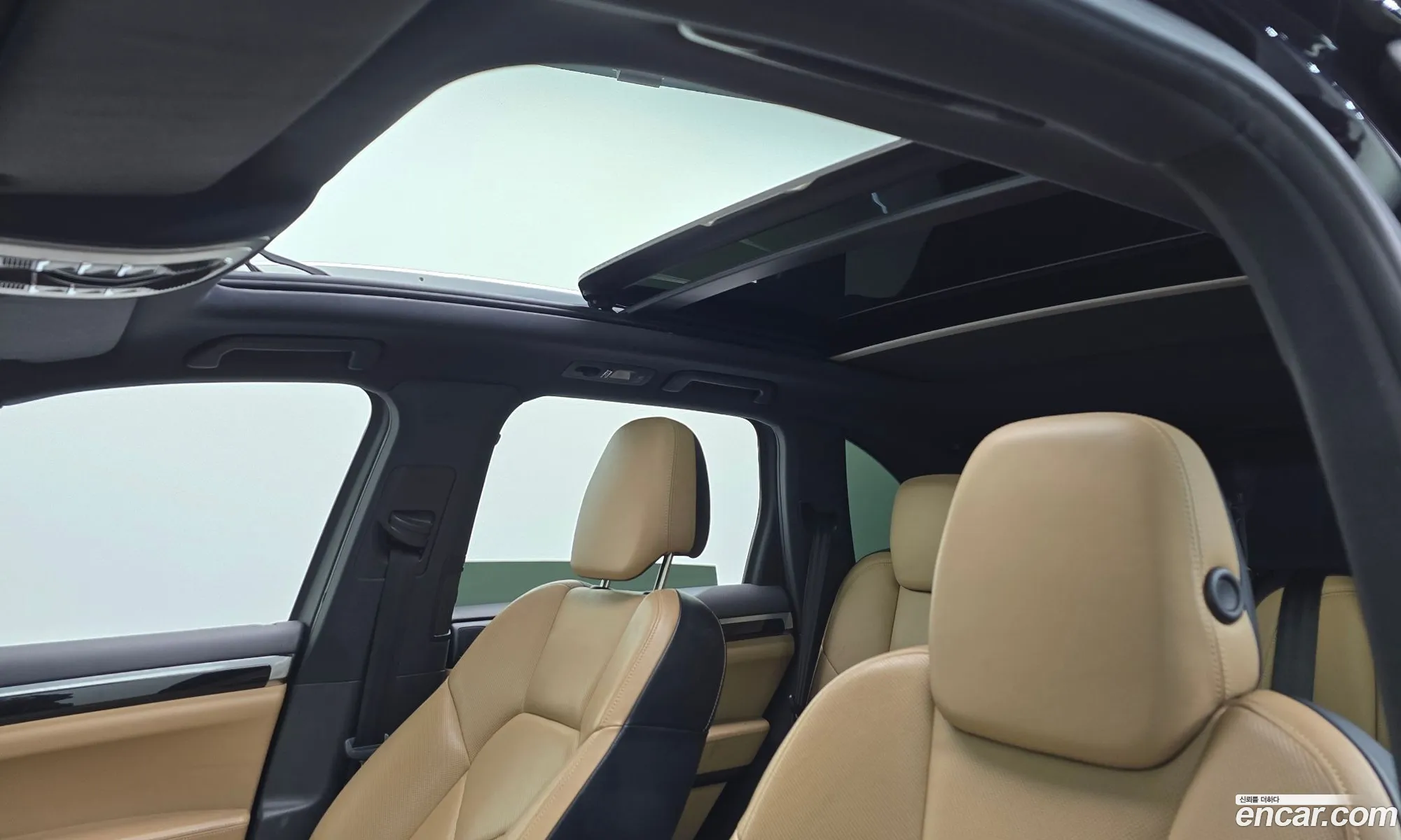 Porsche Cayenne 2014 WP1AH2921FLA66110 — 2