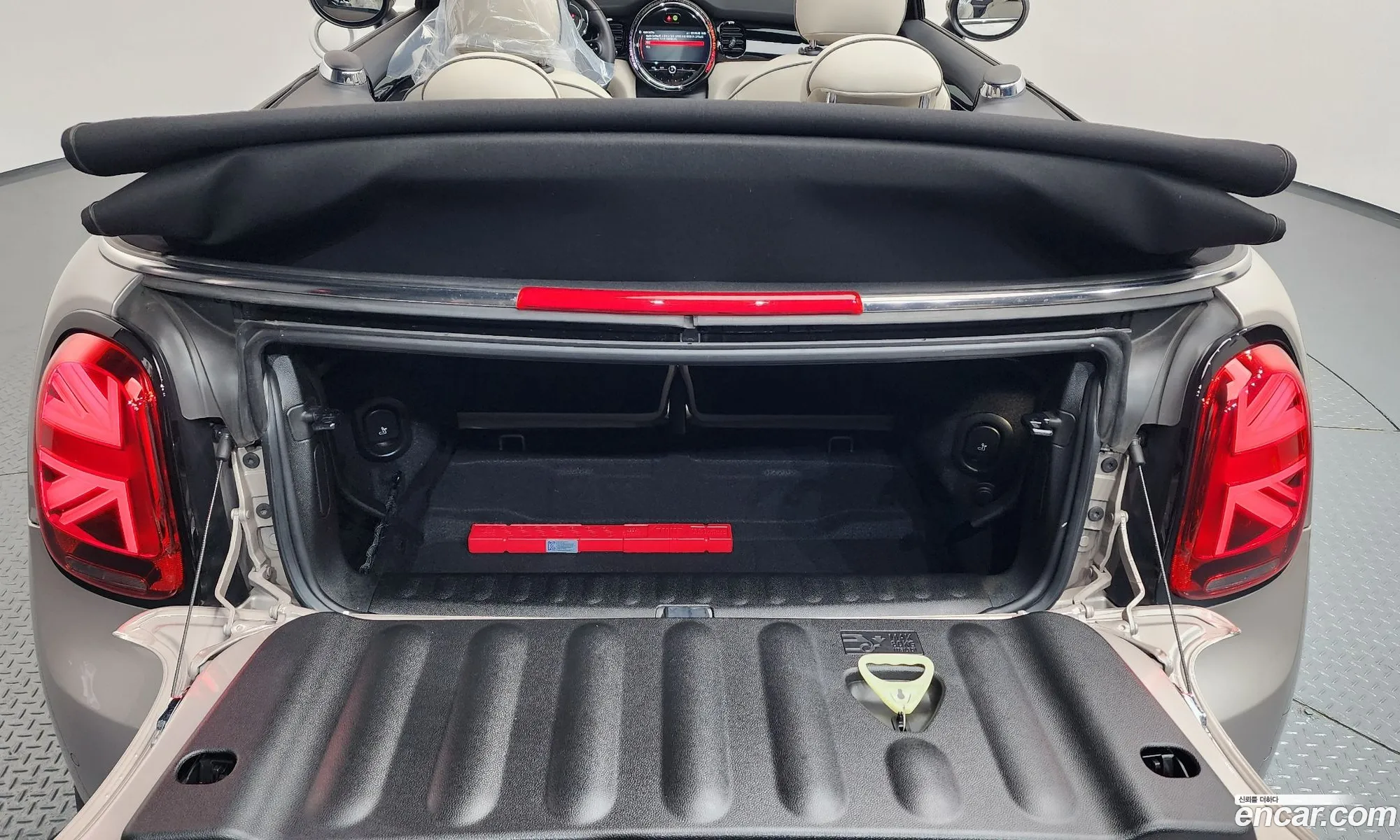 Mini Cooper S Convertible 2022 WMW51DL02P3P44727 — 19