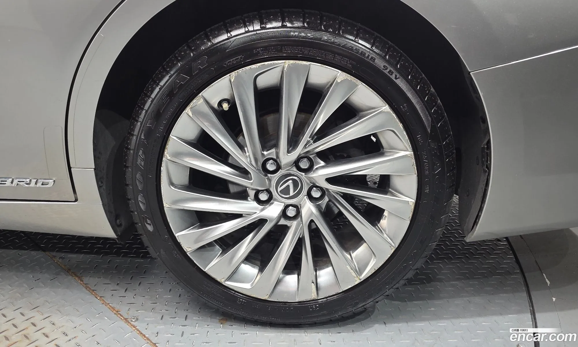 Lexus ES300h 7th Gen 2018 JTHB21B18K2013843 — 6