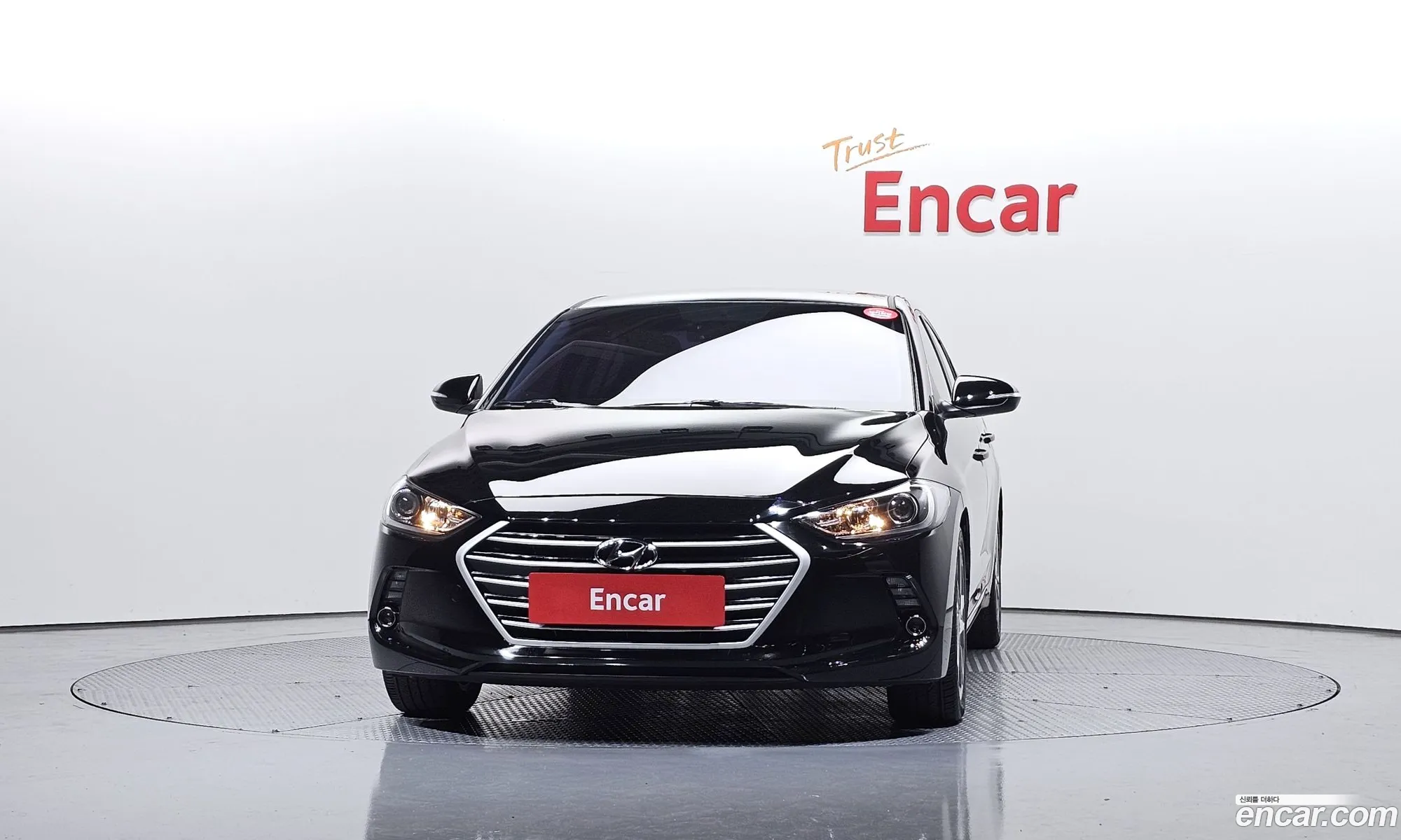Hyundai Elantra AD 2018 — 14