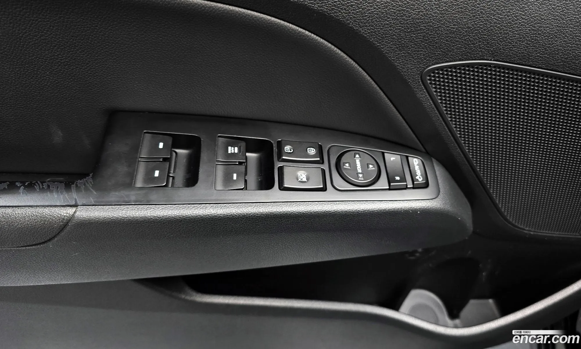 Hyundai Elantra AD 2018 — 15