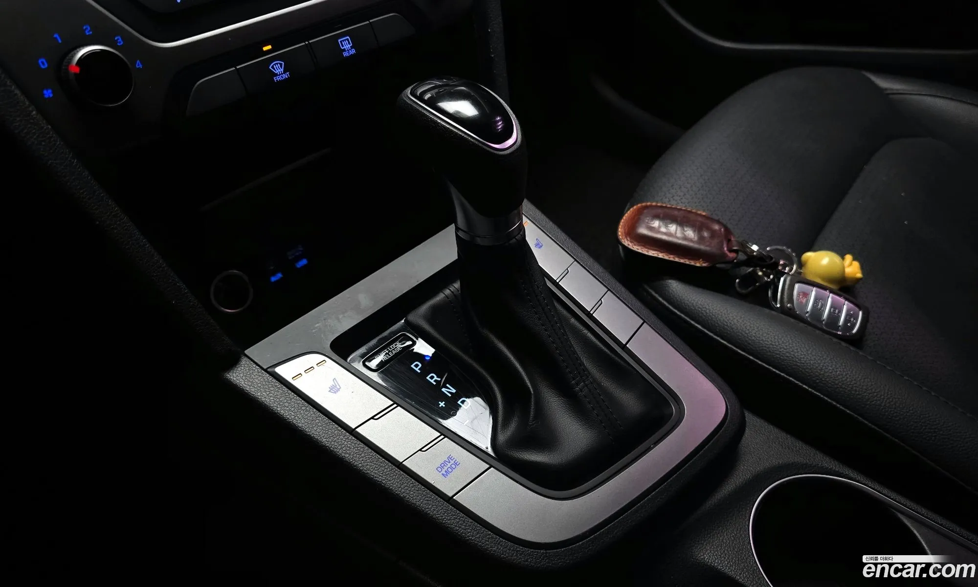 Hyundai Elantra AD 2018 — 18