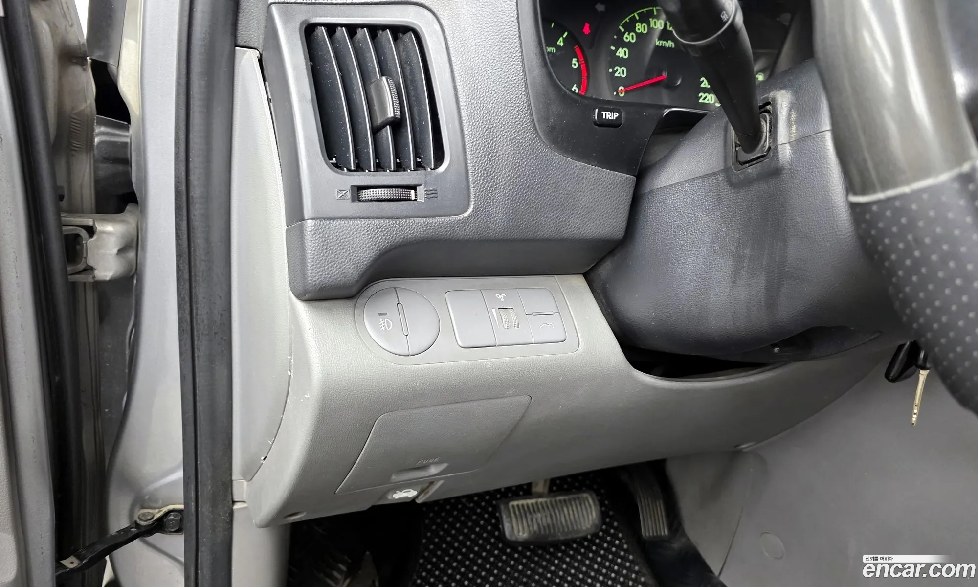 Hyundai Grand Starex 2012 — 19
