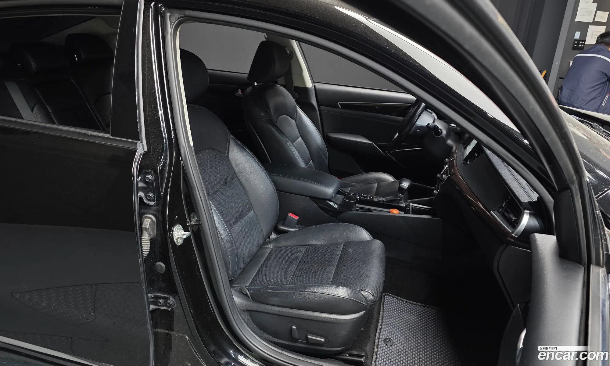 Kia K7 2018 — 16