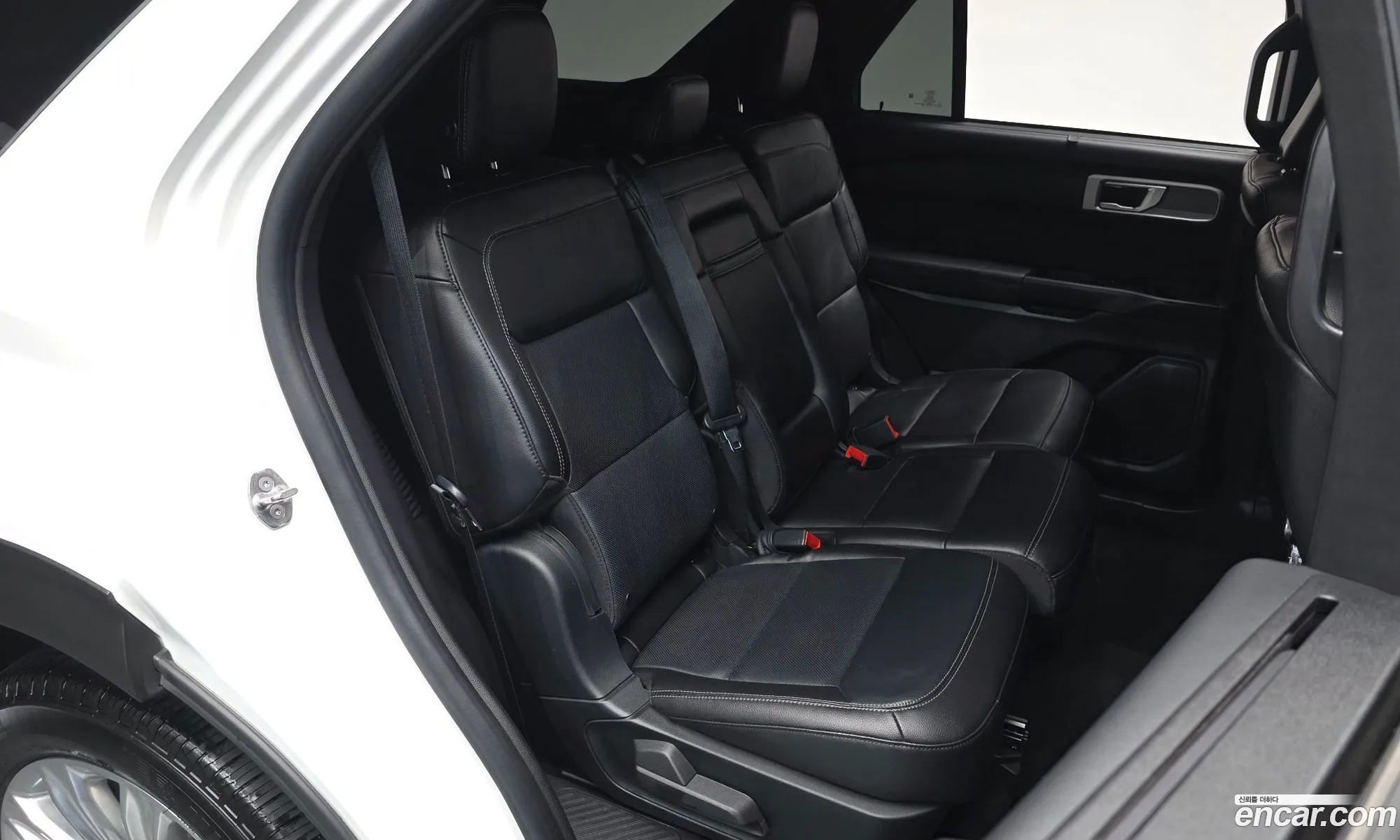 Ford Explorer 6th Gen 2020 1FMSK8FH4LGA73314 — 17